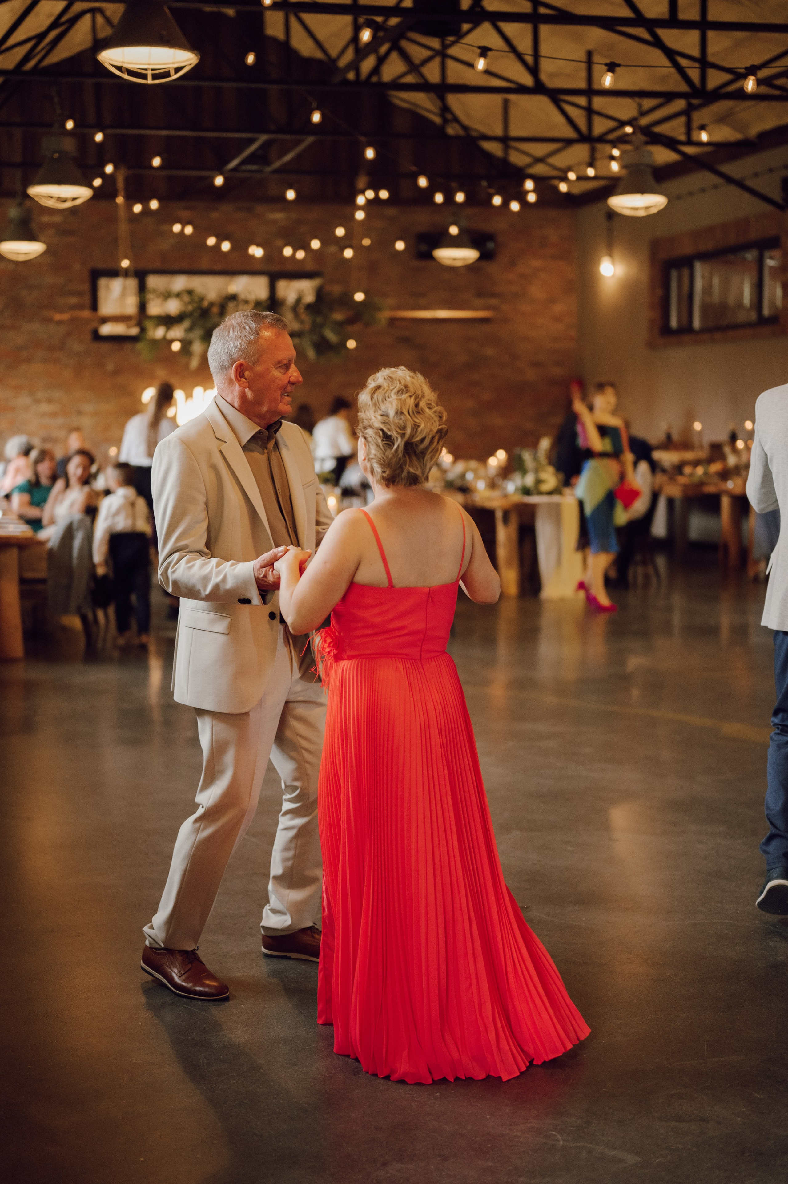 Kasia & Kuba | Wesele w stodole Owczarnia. Ślubny fotograf Poznań | Oliwia Makara