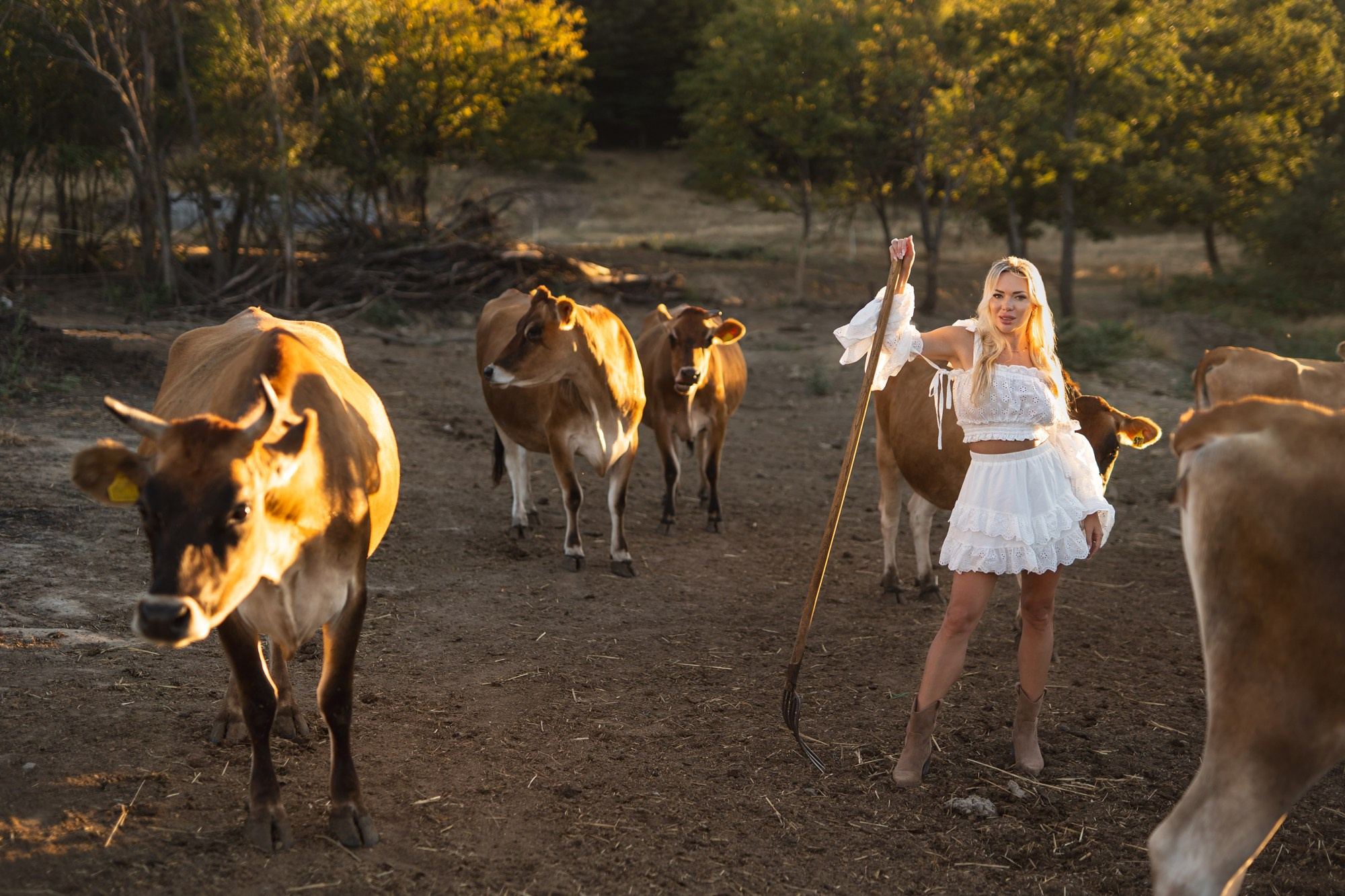 Виктория на ферме. Fotograf in Bulgarien Katerina Zubkova