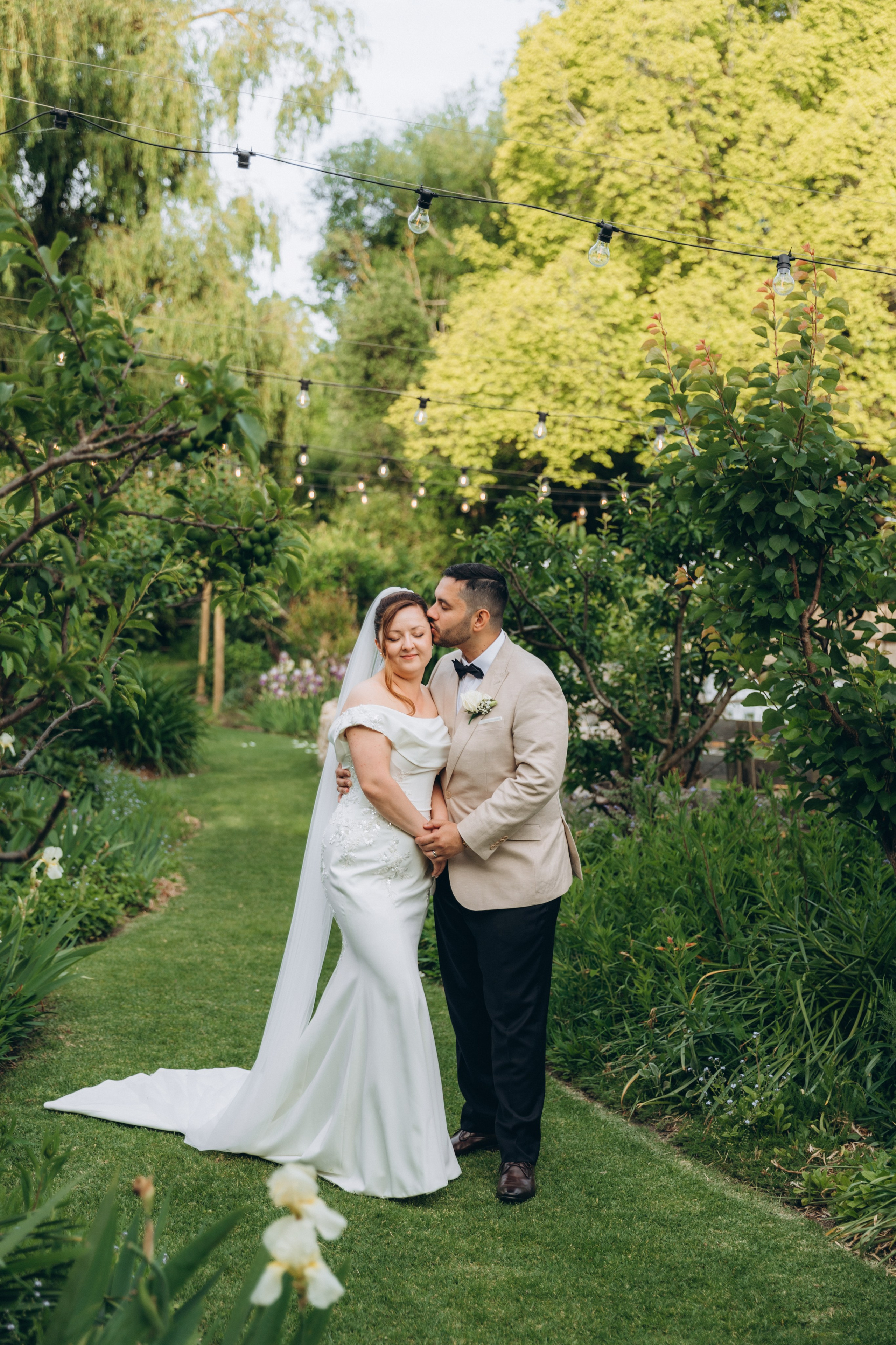 Engagement & Weddings. Kitchener Waterloo Cambridge Photographer — Olga Ro