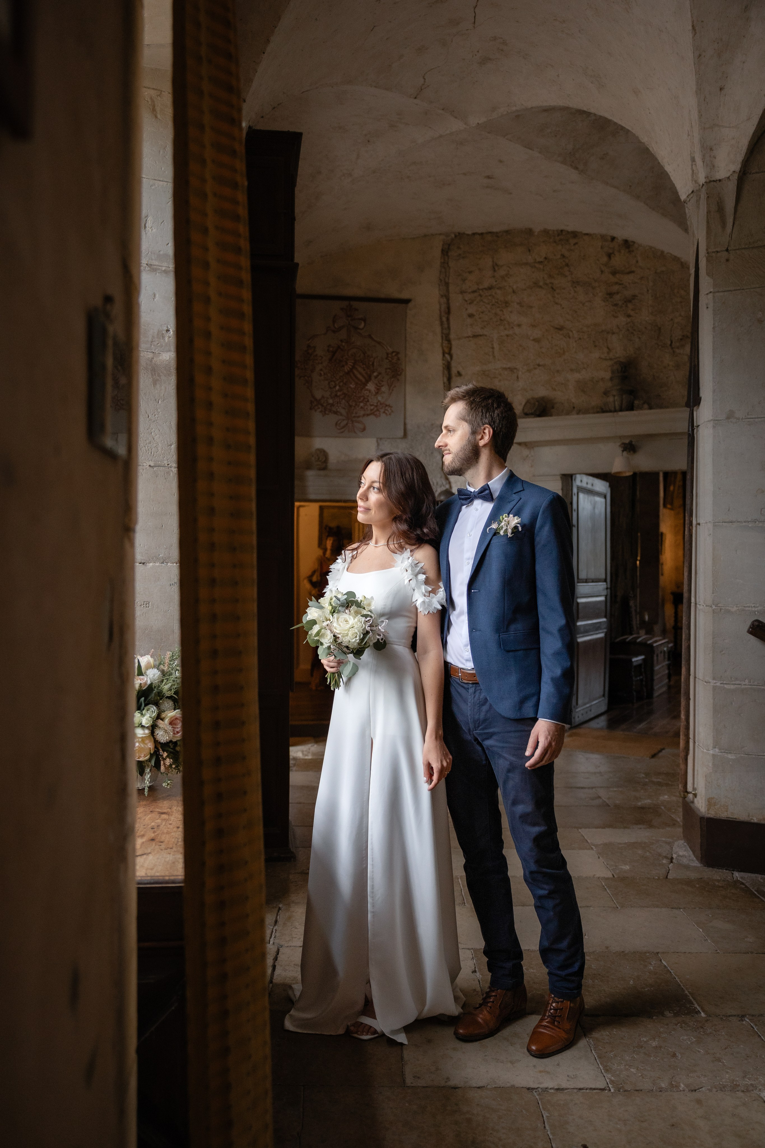French Chateau Wedding. Elopement at Château de Cénevières. Eugénie Smirnova — your photographer in Toulouse and southwest France