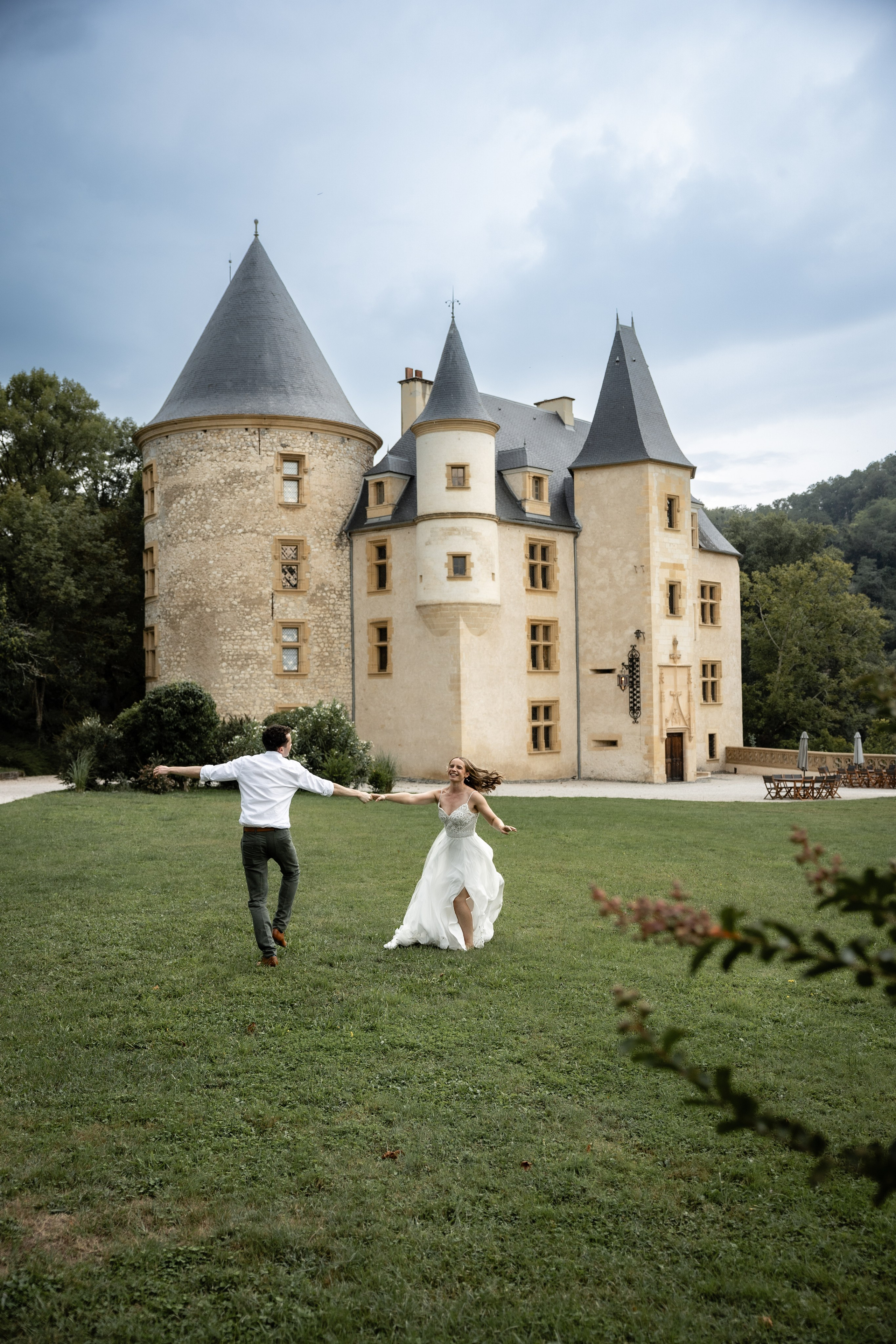 LES PLUS MAGNIFIQUES CHÂTEAU DE MARIAGE DU SUD-OUEST DE LA FRANCE (Mise à jour 2025). Eugénie Smirnova — Photographe à Toulouse et dans le Sud-Ouest