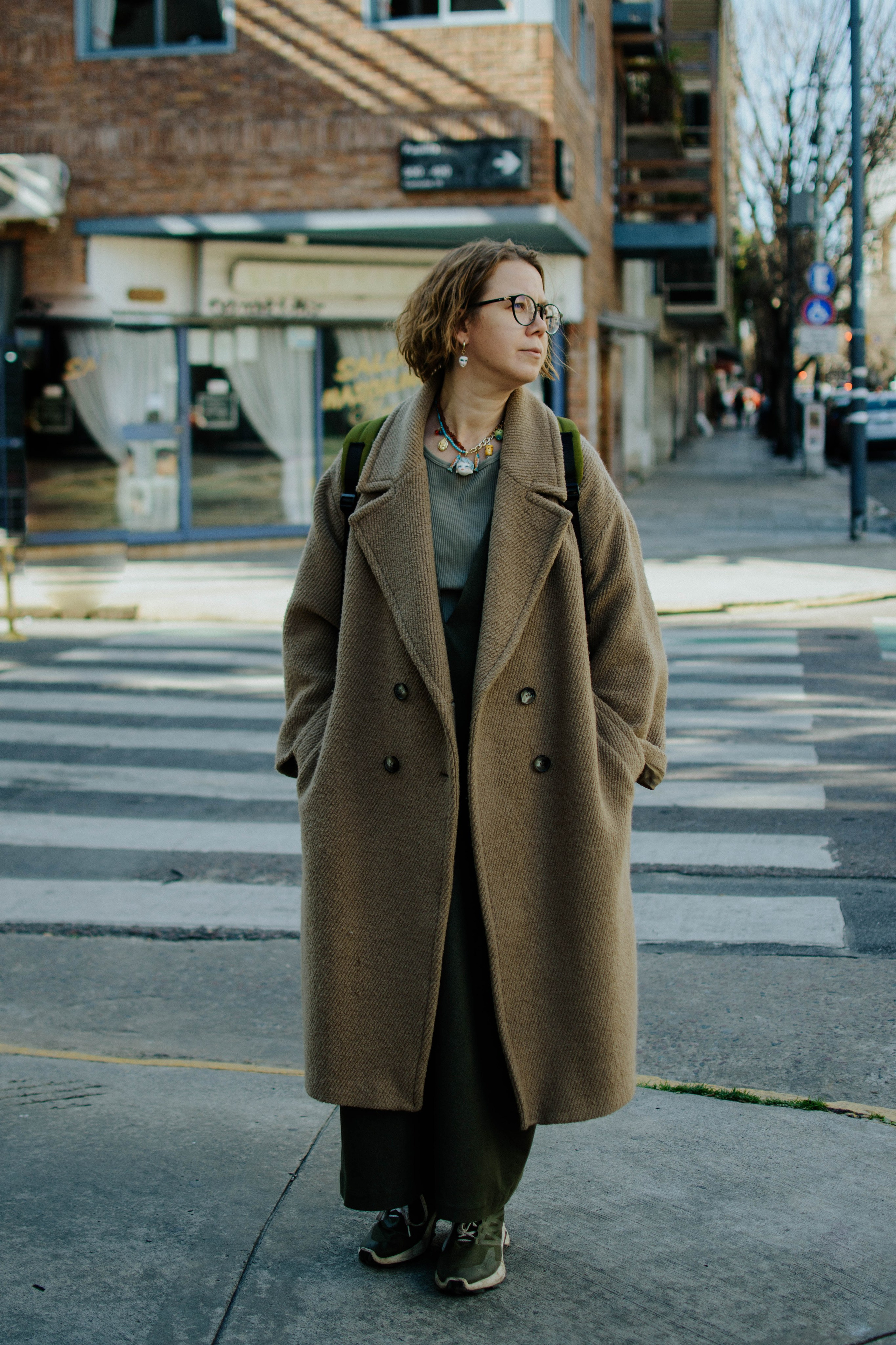 Nice to meet you, Eugenia. Photographer @elmirkami in the city of Buenos Aires