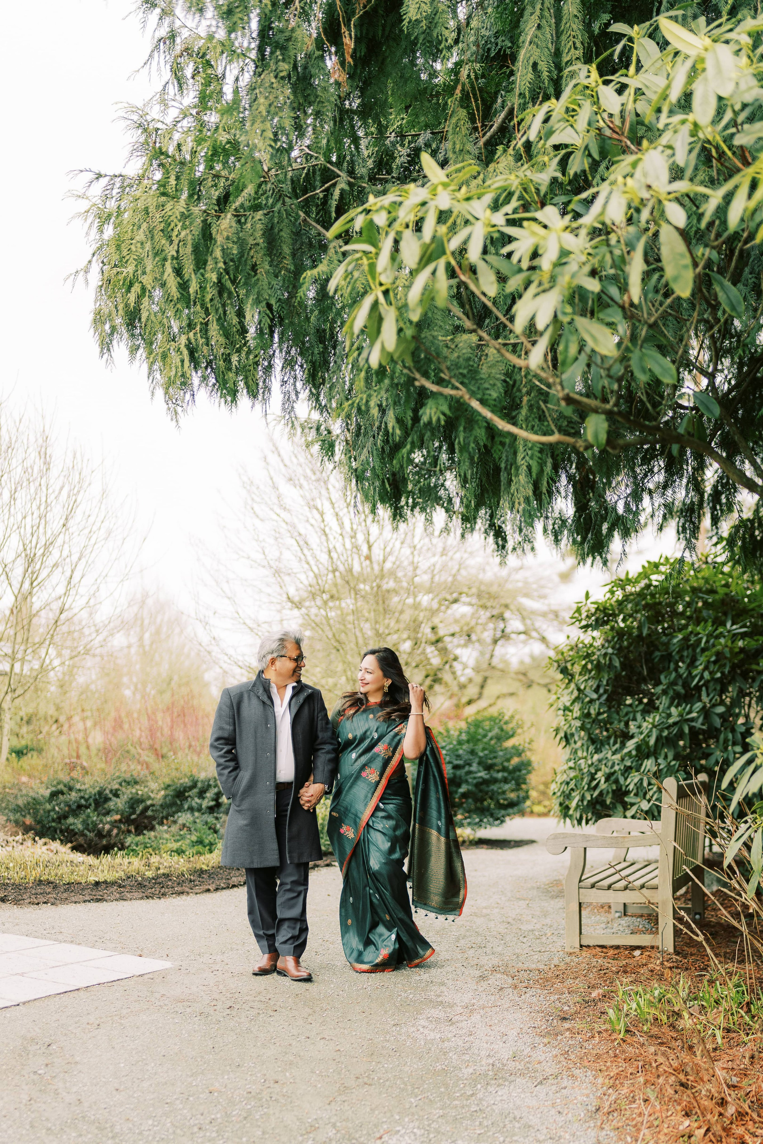 Family photoshoot at Bellevue Botanical Garden. March 2024. EVAN ARISTOV WEDDING PHOTOGRAPHY — Seattle Wedding Photographer