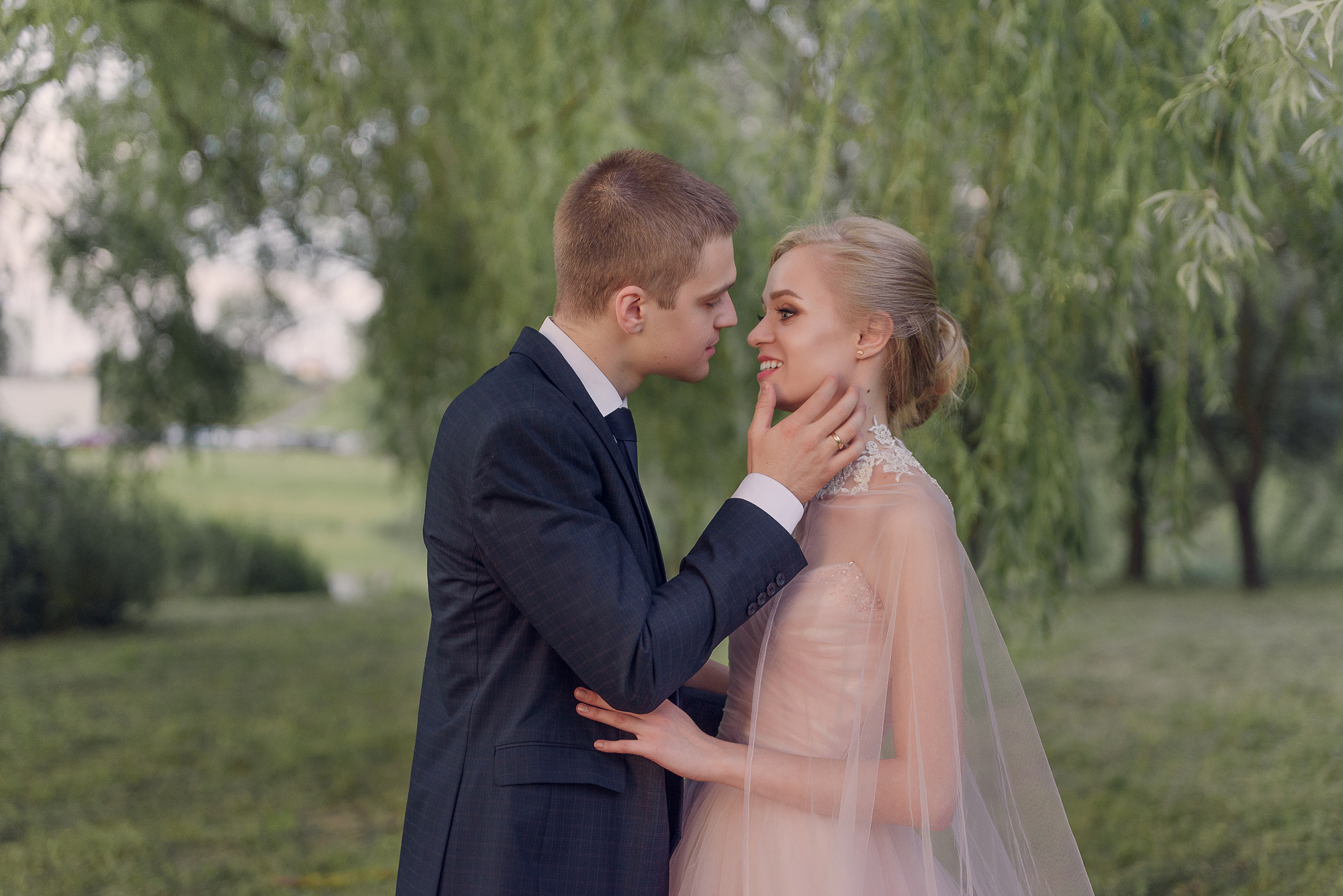 Летняя свадьба с выездной регистрацией. Семейный фотограф и фотограф новорожденных в Вильнюсе Ирина Беленкевич