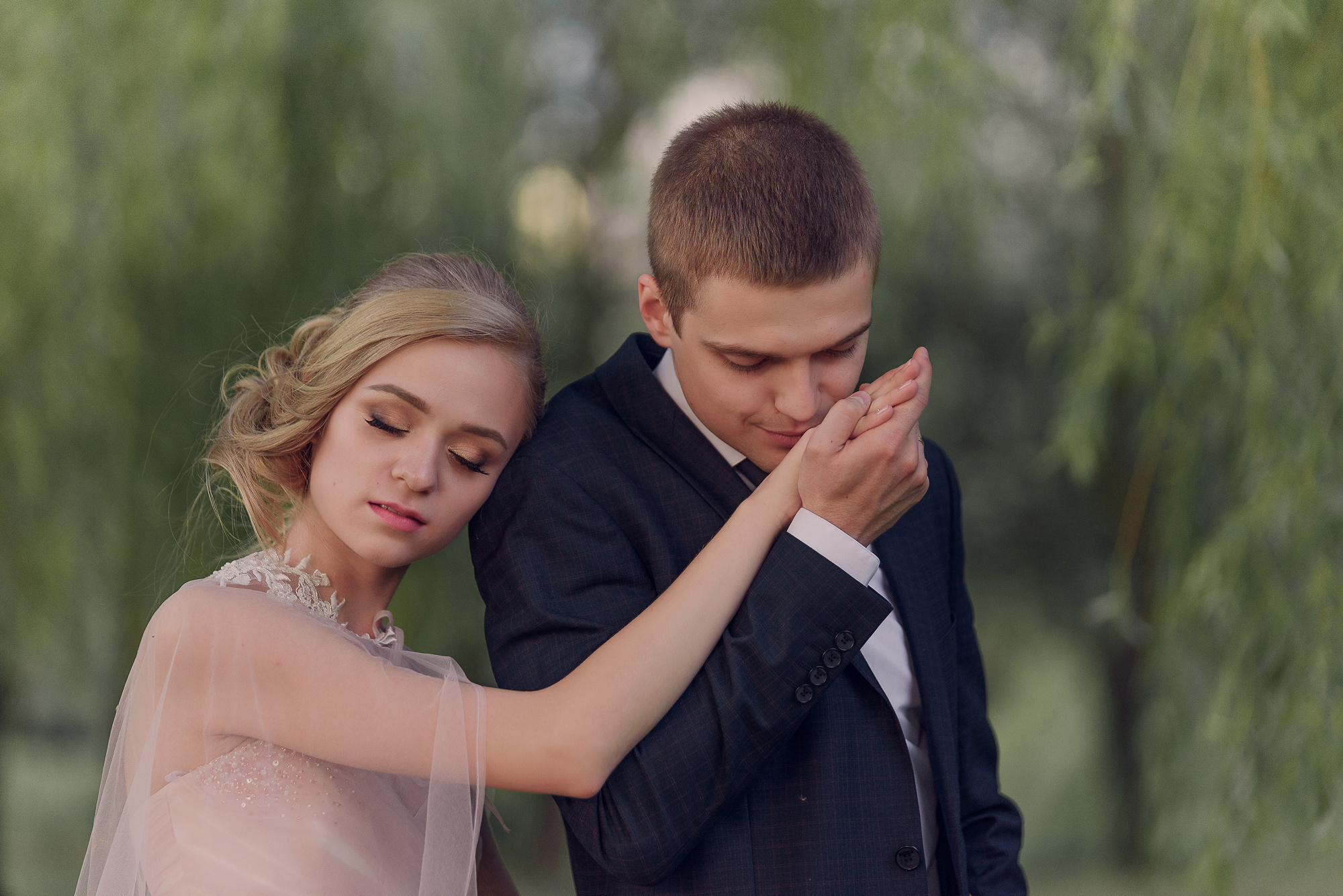 Летняя свадьба с выездной регистрацией. Семейный фотограф и фотограф новорожденных в Вильнюсе Ирина Беленкевич