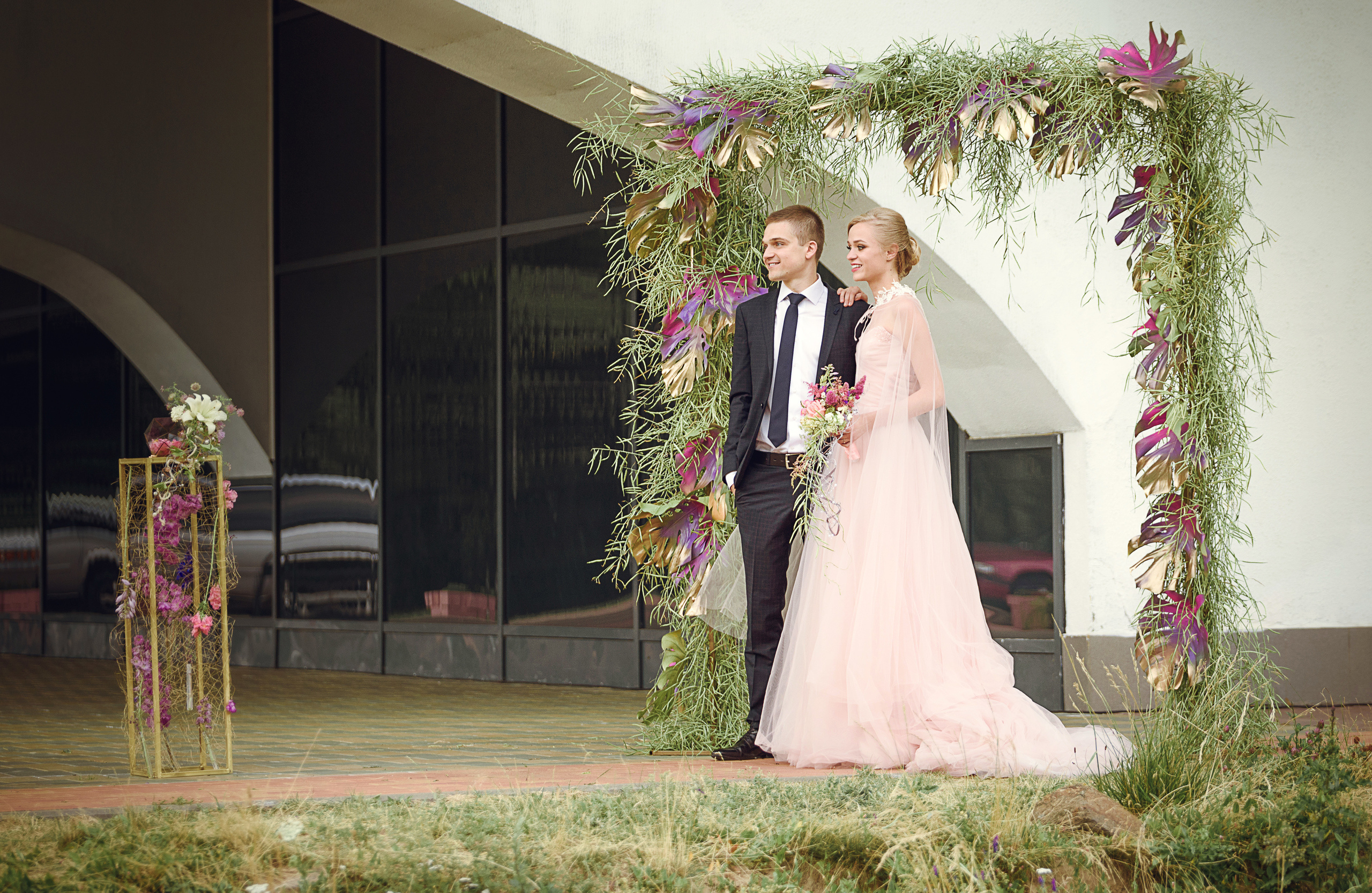 Летняя свадьба с выездной регистрацией. Семейный фотограф и фотограф новорожденных в Вильнюсе Ирина Беленкевич