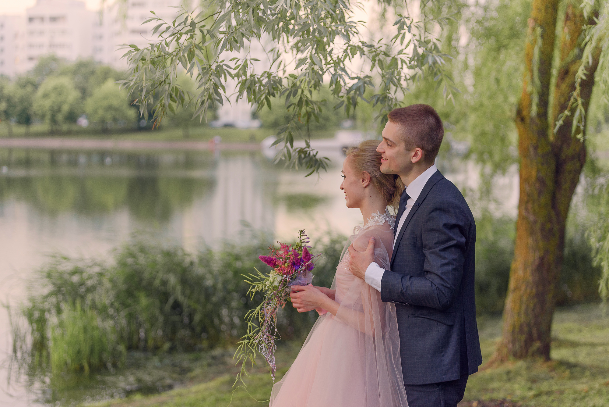 Летняя свадьба с выездной регистрацией. Семейный фотограф и фотограф новорожденных в Вильнюсе Ирина Беленкевич