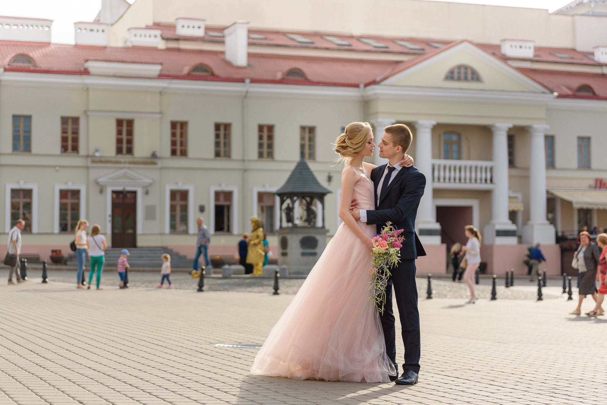 Летняя свадьба с выездной регистрацией. Семейный фотограф и фотограф новорожденных в Вильнюсе Ирина Беленкевич