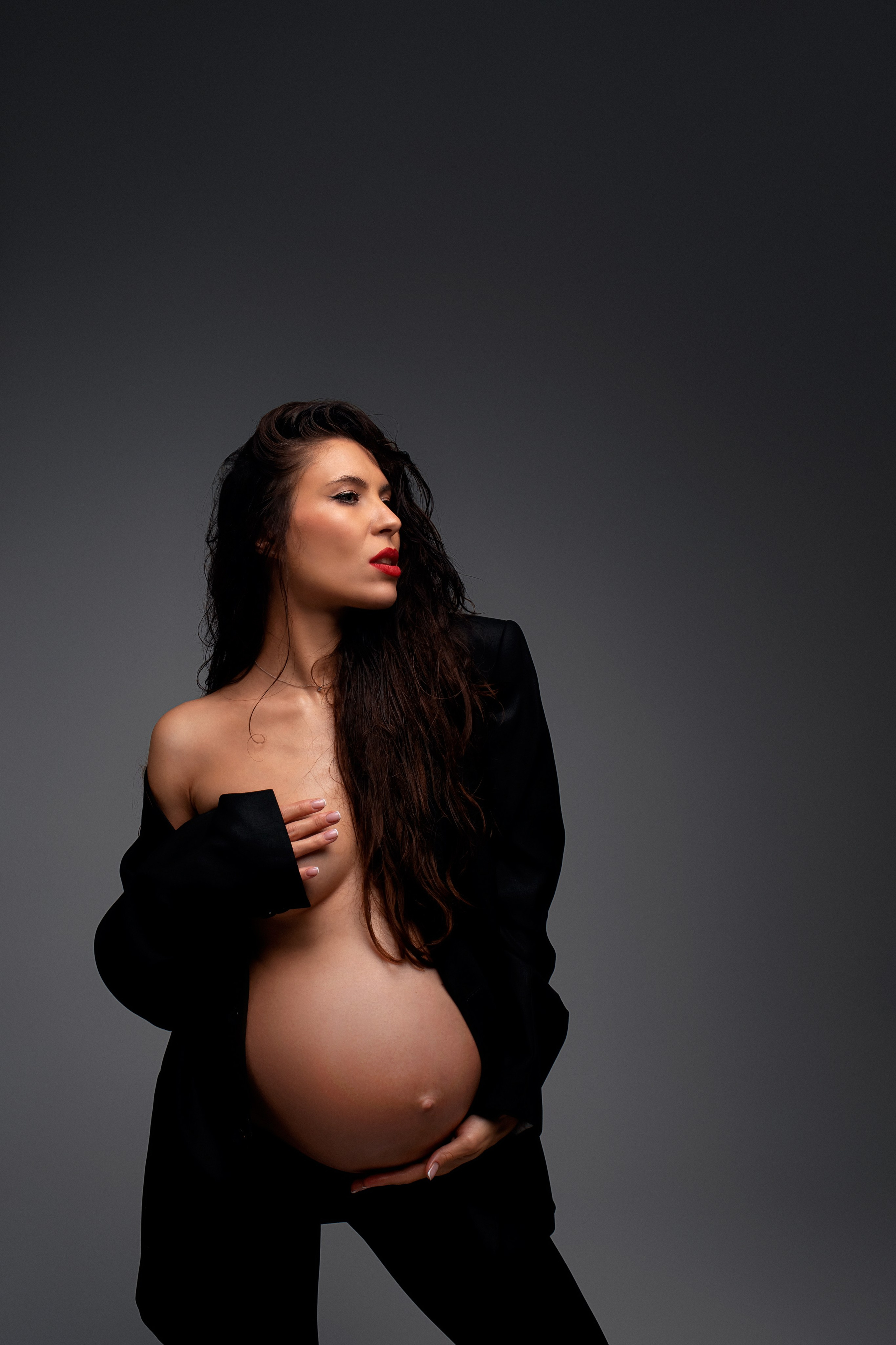 Photo shoot in minimalist style. Professional photographer in Spain