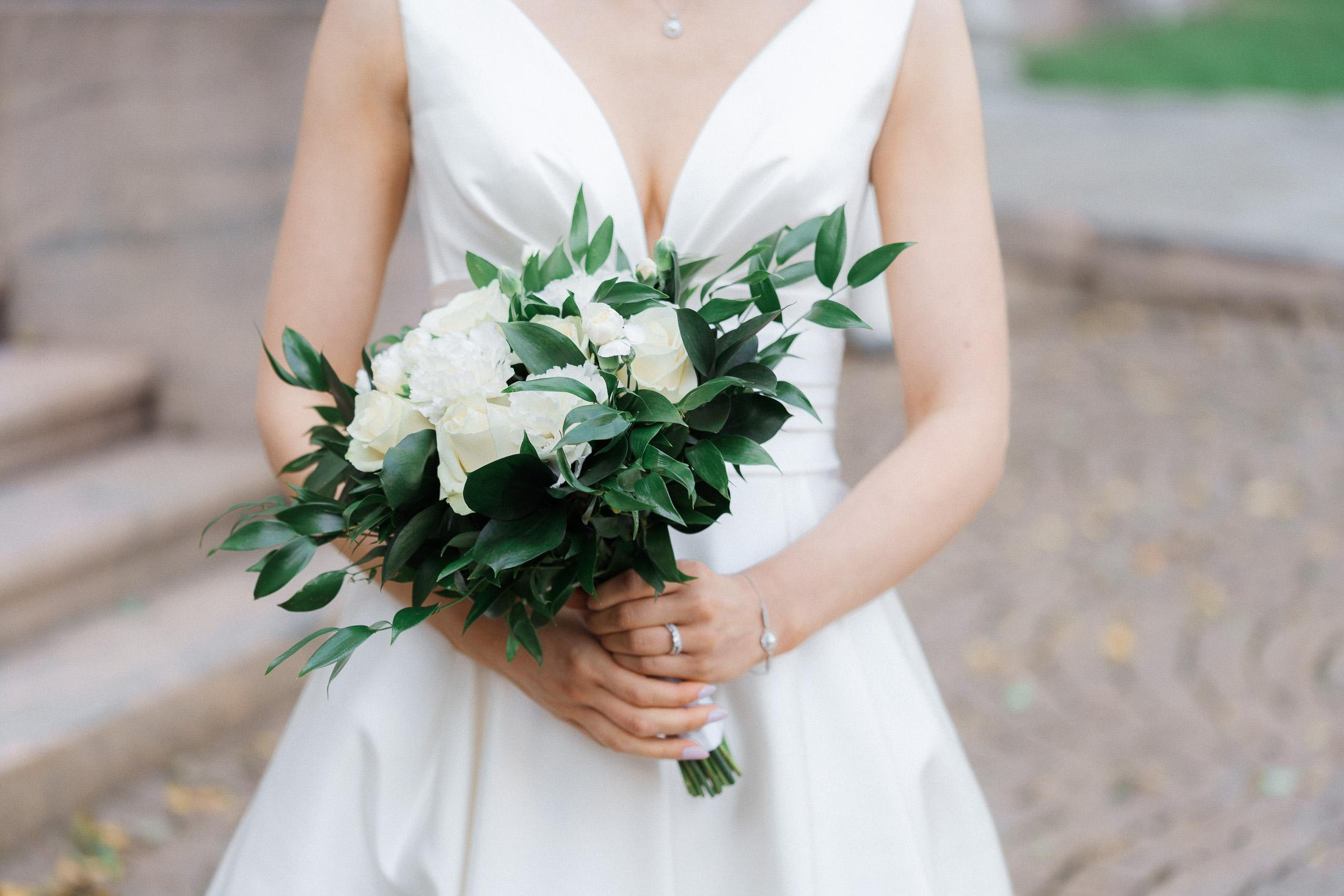 Häät Espoon Kartanossa: Ikimuistoisia hääkuvia Helsingissä ja Espoossa