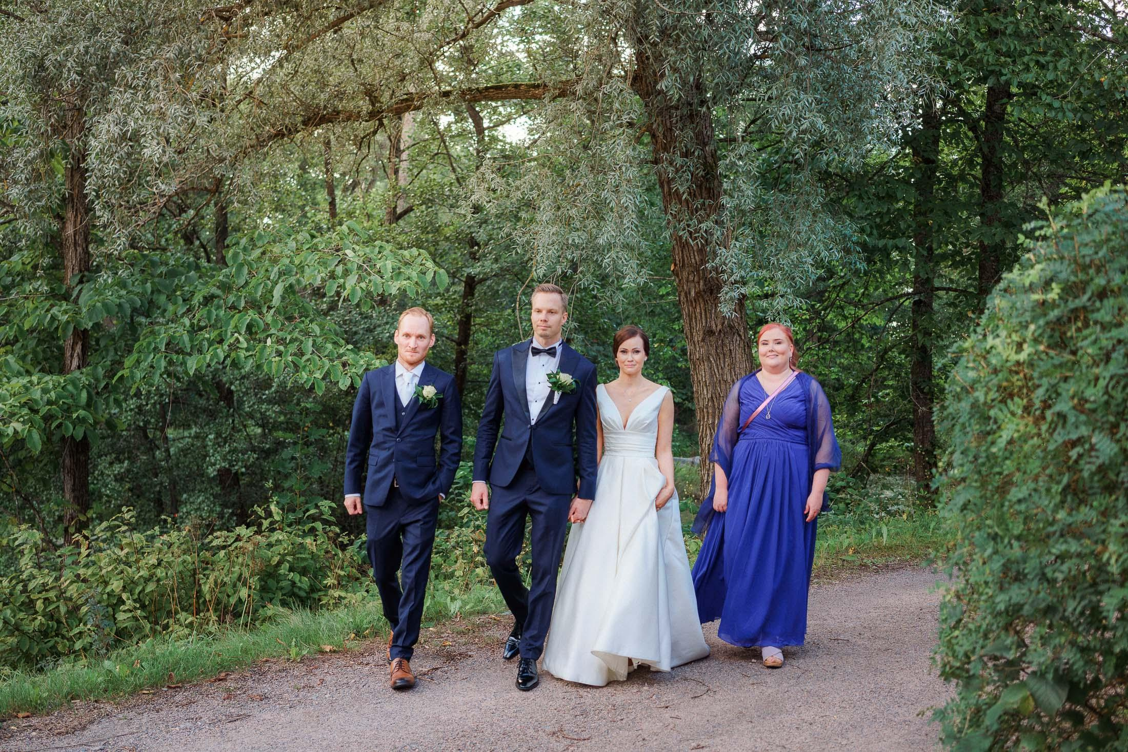 Häät Espoon Kartanossa: Ikimuistoisia hääkuvia Helsingissä ja Espoossa