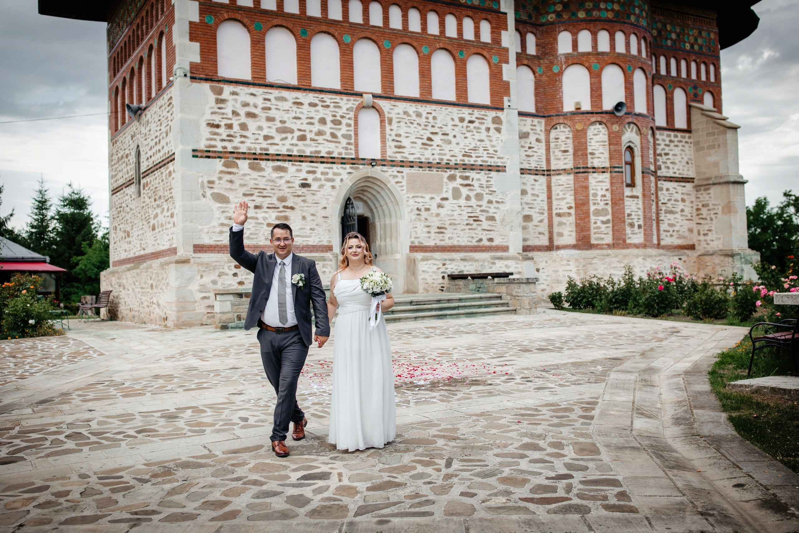• fotograf cununie religioasă Dorohoi Alexandru și Otilia în biserică • fotograf cununie religioasă Dorohoi moment emoționant schimb de priviri • fotograf cununie religioasă Dorohoi mirii în timpul slujbei • fotograf cununie religioasă Dorohoi cadre naturale din biserică • fotograf cununie religioasă Dorohoi binecuvântarea mirilor • fotograf stare civilă Botoșani Alexandru și Otilia spun DA • fotograf stare civilă Botoșani moment semnare acte oficiale • fotograf stare civilă Botoșani emoții la ieșirea din primărie • fotograf stare civilă Botoșani cadre cu mirii și invitații • fotograf stare civilă Botoșani fotografii naturale și autentice • fotograf nuntă Botoșani ședință foto Alexandru și Otilia • fotograf nuntă Dorohoi cadre romantice ședință foto miri • fotograf nuntă Botoșani portrete elegante miri • fotograf nuntă Dorohoi cadre naturale în lumină caldă • fotograf nuntă Botoșani ședință foto în aer liber • fotograf nuntă Botoșani petrecere dans și distracție • fotograf nuntă Dorohoi momente spontane la petrecere • fotograf nuntă Botoșani invitați pe ringul de dans • fotograf nuntă Dorohoi cadre dinamice de la petrecere • fotograf nuntă Botoșani atmosferă vibrantă și emoții reale • Alin Chirilă fotograf surprinde emoțiile mirilor Alexandru și Otilia • Alin Chirilă fotograf cadre naturale și autentice de nuntă • Alin Chirilă fotograf poveste de dragoste spusă prin imagini • Alin Chirilă fotograf momente reale și emoții sincere • Alin Chirilă fotograf portrete elegante de miri • AlinoFotoStudio fotografie de nuntă Alexandru și Otilia • AlinoFotoStudio cadre artistice cununie religioasă • AlinoFotoStudio ședință foto miri în lumină naturală • AlinoFotoStudio fotografie autentică de nuntă în România • AlinoFotoStudio momente speciale surprinse cu emoție • povestitor prin fotografie surprinde iubirea dintre Alexandru și Otilia • povestitor prin fotografie cadre naturale și emoții reale • povestitor prin fotografie zi de nuntă spusă în imagini • povestitor prin fotografie momente autentice și pline de viață • povestitor prin fotografie amintiri transformate în artă Alin Chirilă fotograf – povestitor prin fotografie la nunta Alexandru și Otilia • AlinoFotoStudio fotograf nuntă – emoții reale surprinse natural • fotograf nuntă Botoșani • fotograf nuntă Dorohoi • fotograf cununie religioasă Dorohoi • fotograf stare civilă Botoșani • fotograf botez Botoșani • Alin Chirilă fotograf • AlinoFotoStudio • povestitor prin fotografie