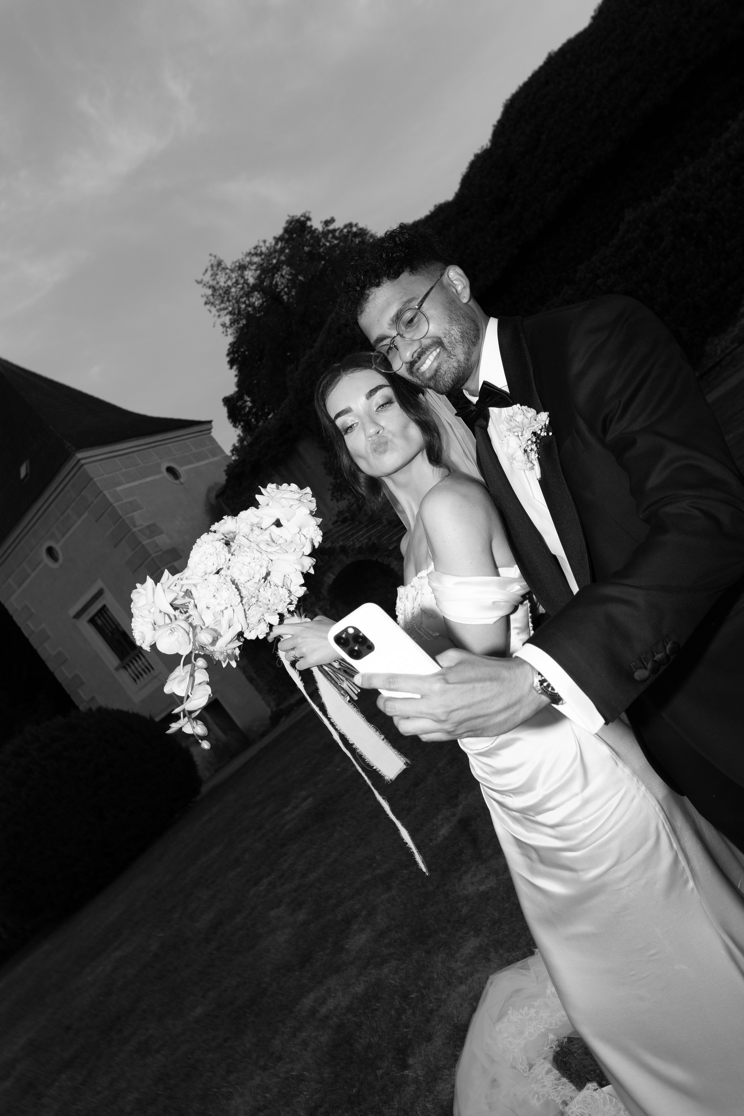 Elegant Castle Wedding in Austria | Alwin & Ruth’s Fairytale Celebration. Wedding photographer and videographer based in Timisoara, Romania