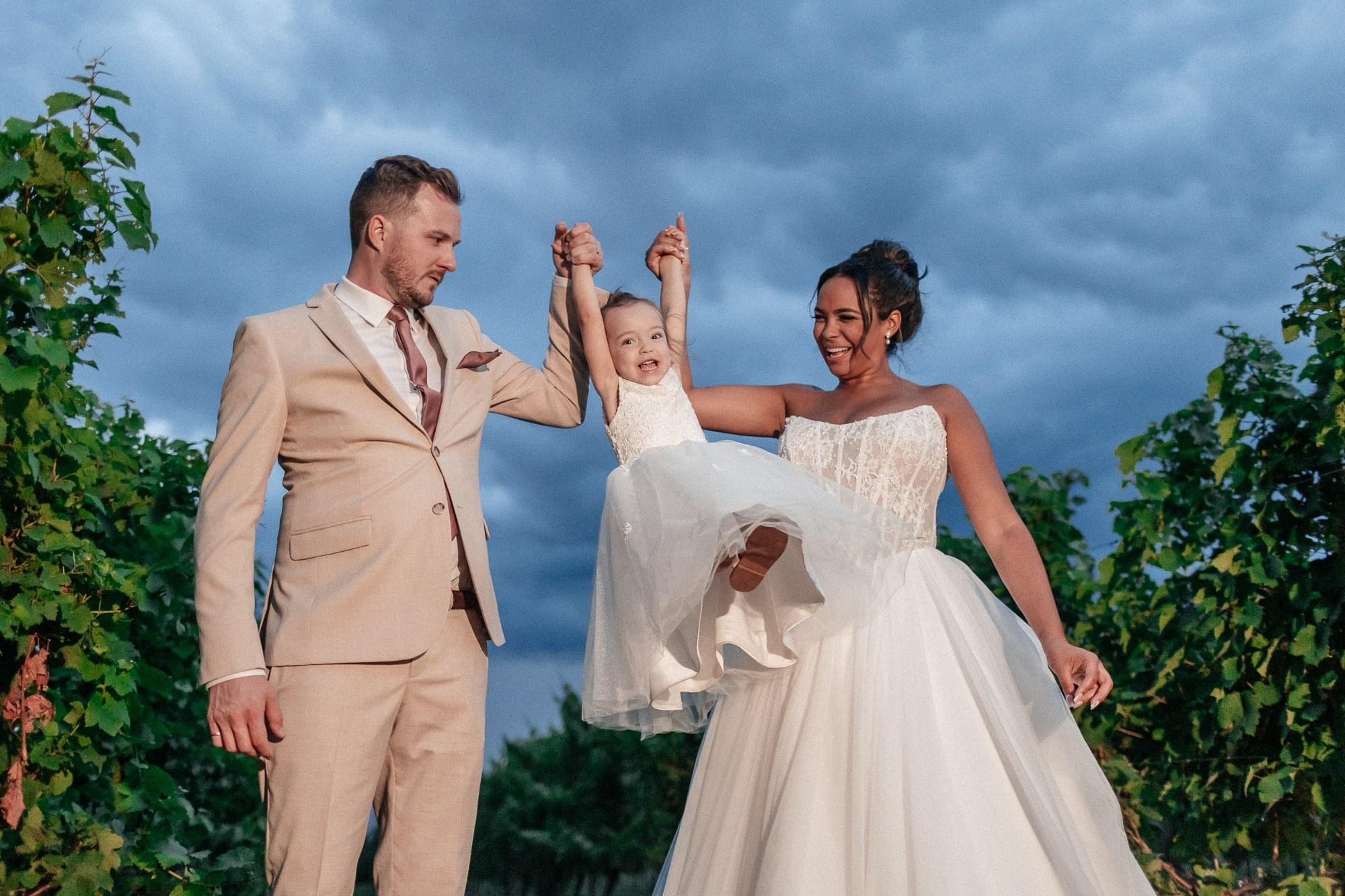 Jessica & Stephen’s Candid Wedding Photos | Documentary-Style Wedding Photography | Hamilton, Oakville, Brampton, Etobicoke. Storytellers Films — Candid Wedding Videographer & Photographer in Toronto, Ontario and beyond