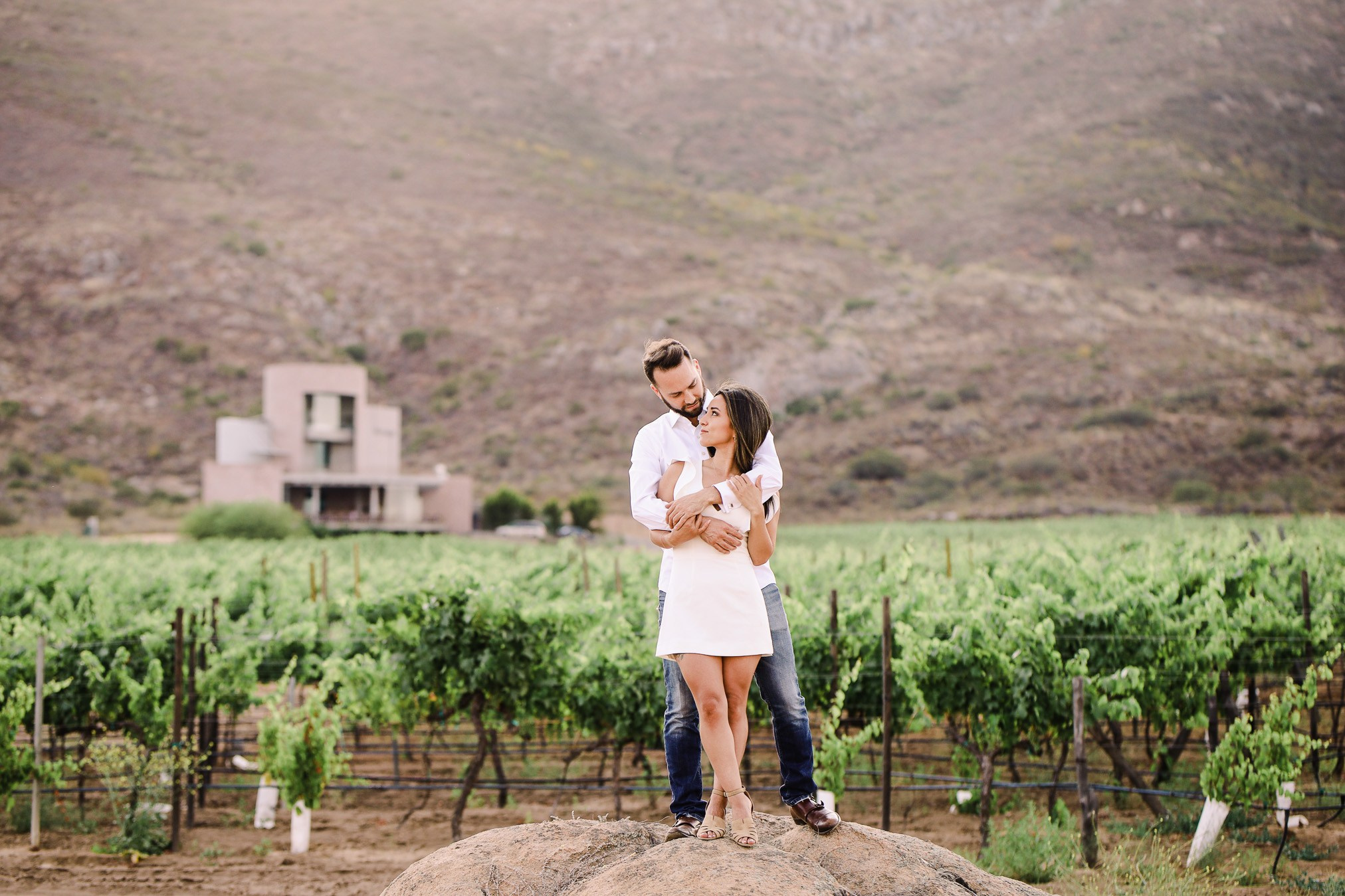 Hilo Negro Valle de Guadalupe Save The Date Ruth y Matt. Estudio de fotografia en Tijuana