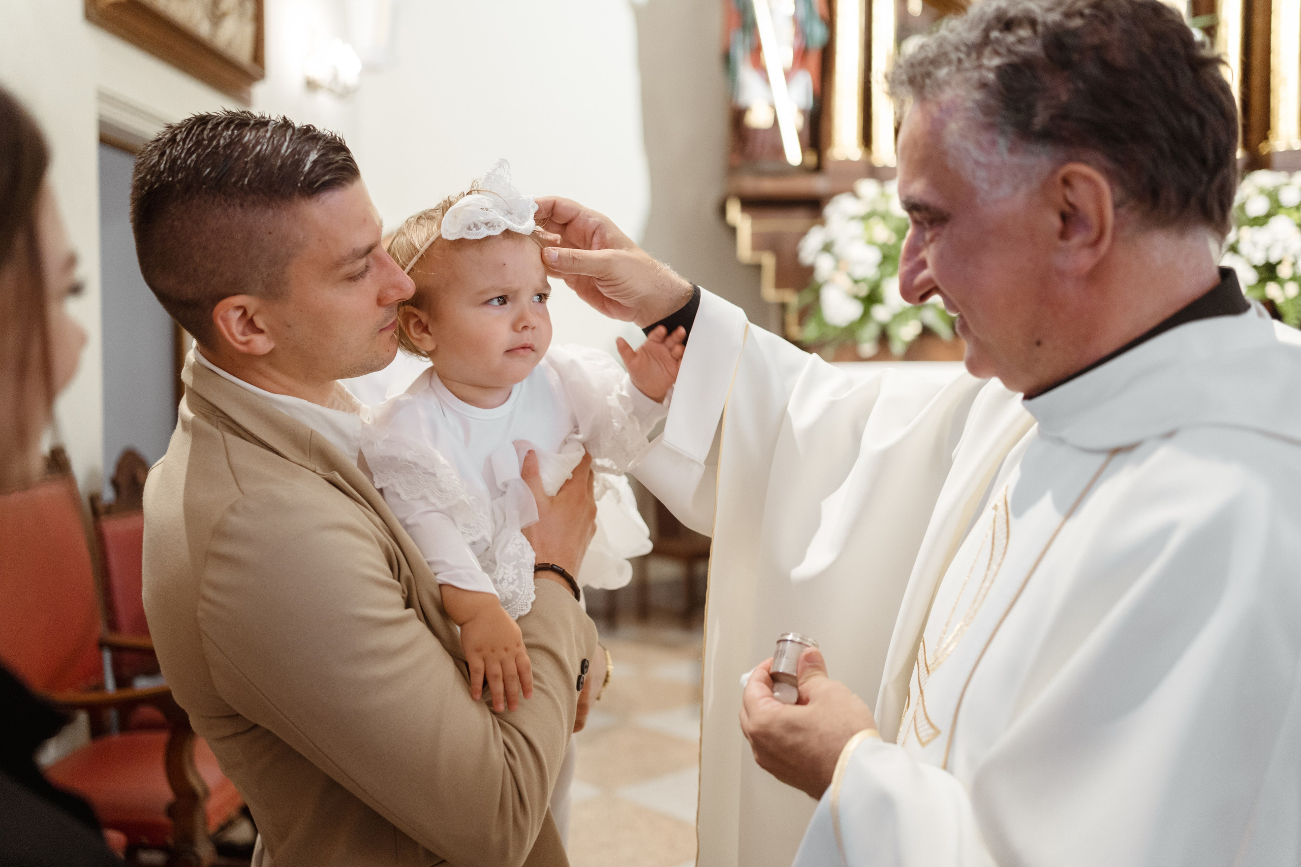 Reportaż z okazji Chrztu Świętego w Łodzi. Fotograf Łódź - sesja ciążowa, noworodkowa, dziecięca. Studio w Łodzi