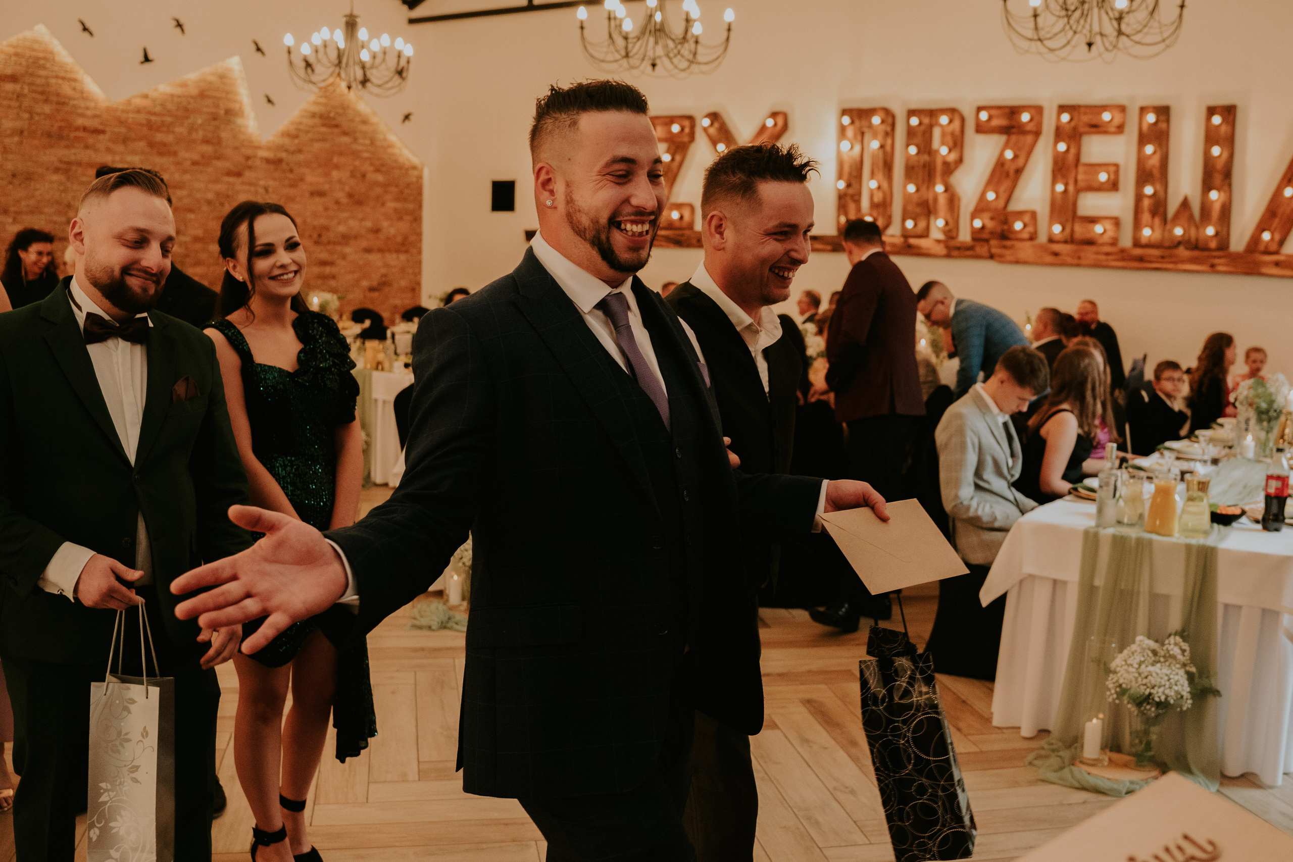 Trzy Drzewa: wspaniała uroczystość Wiktorii i Kamila. Karkowskafoto - fotografia miłości