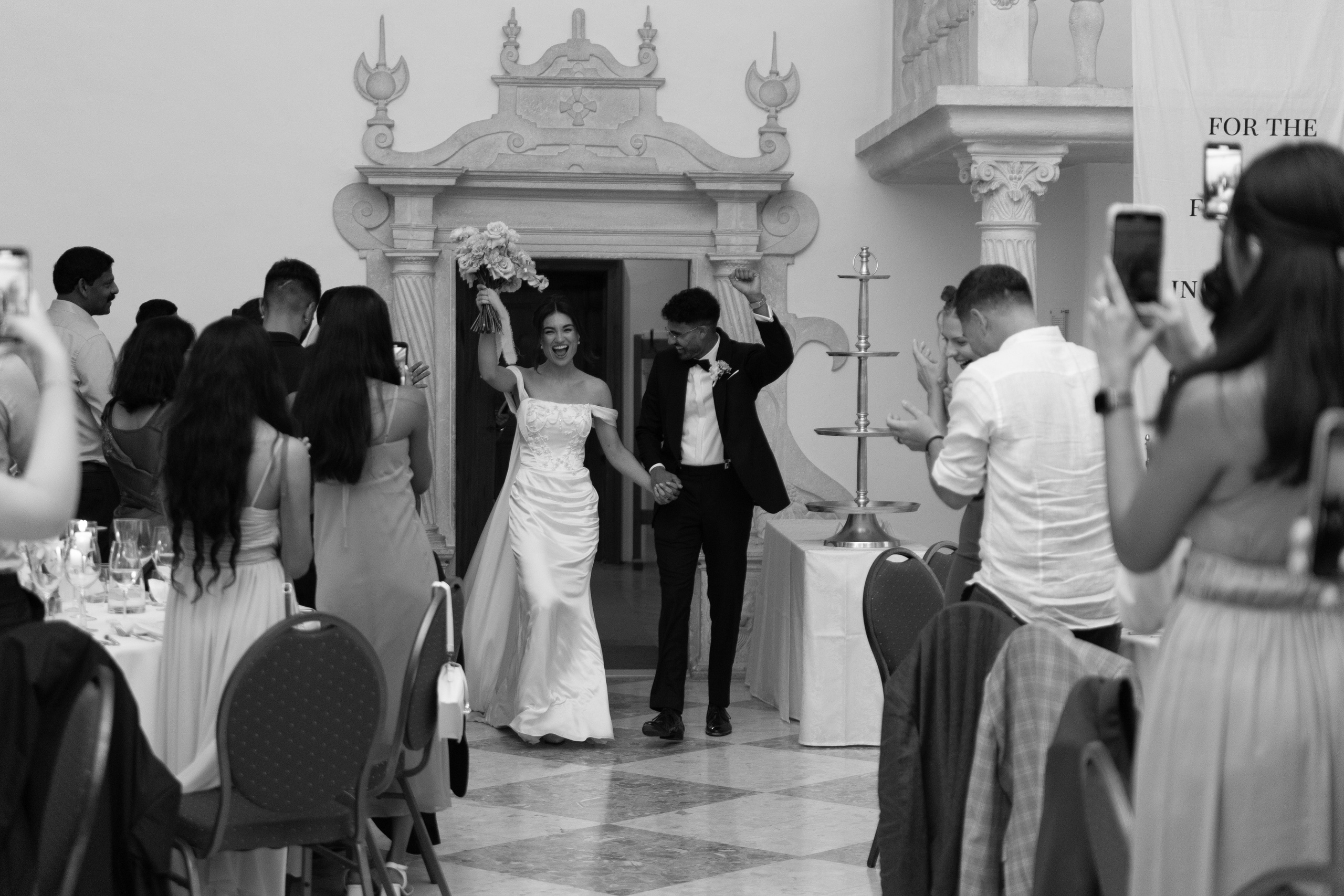 Elegant Castle Wedding in Austria | Alwin & Ruth’s Fairytale Celebration. Wedding photographer and videographer based in Timisoara, Romania