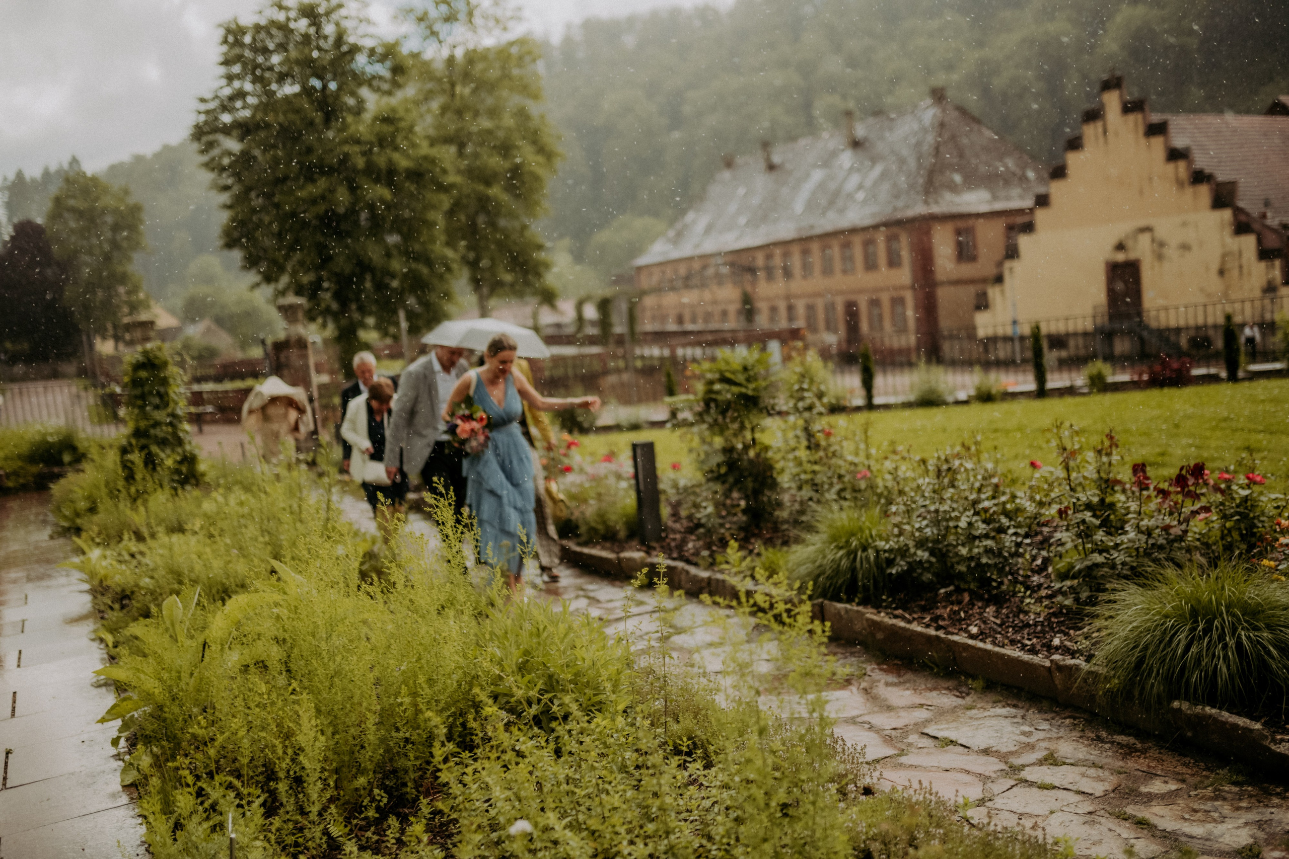 Hochzeit Kloster Bronnbach. Hochzeitsfotograf Würzburg | Anna Saribekyan