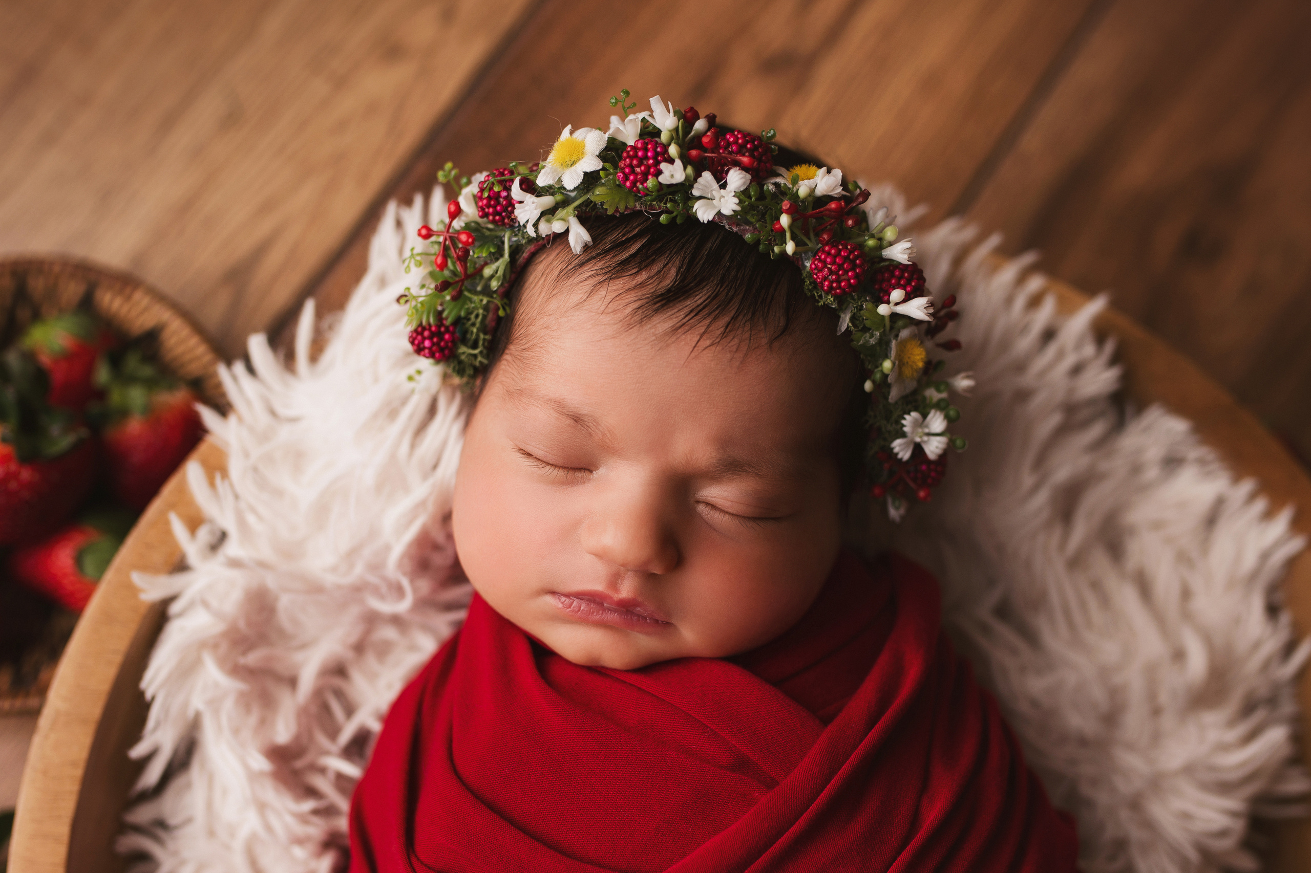 A Sweet Little Strabbery. Ottawa Newborn and Baby Newborn Photographer Elena Helali