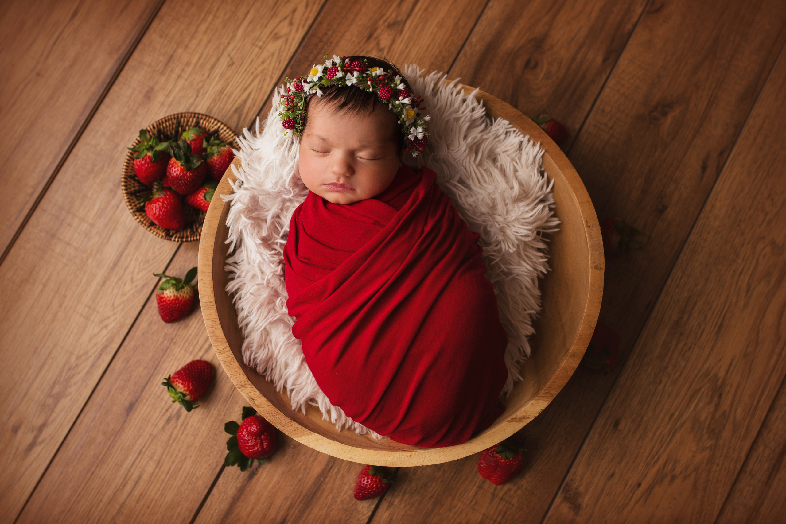A Sweet Little Strabbery. Ottawa Newborn and Baby Newborn Photographer Elena Helali