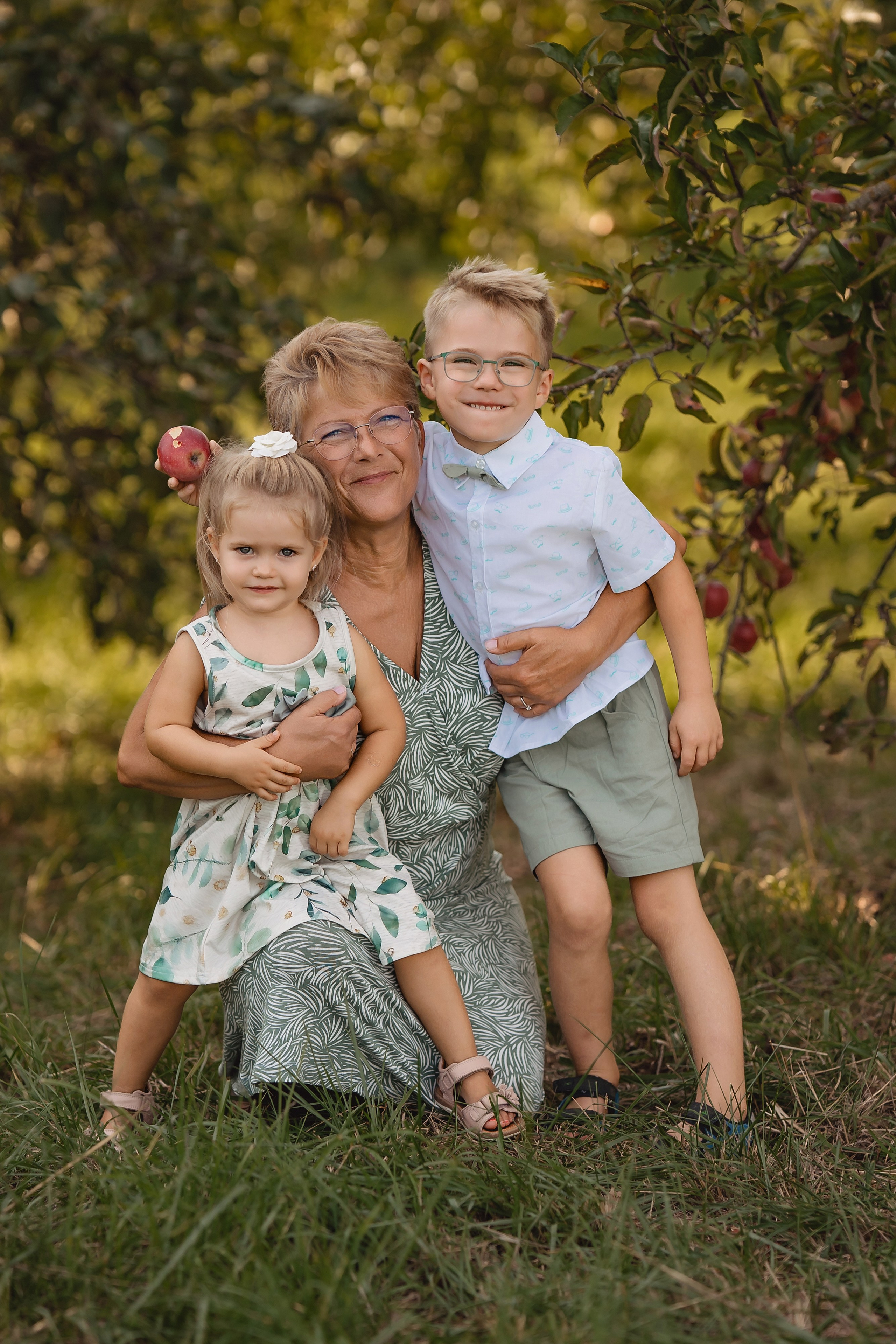 Großelternliebe hoch 4. Portraitfotografie in Gründau Elena Ohnstedt