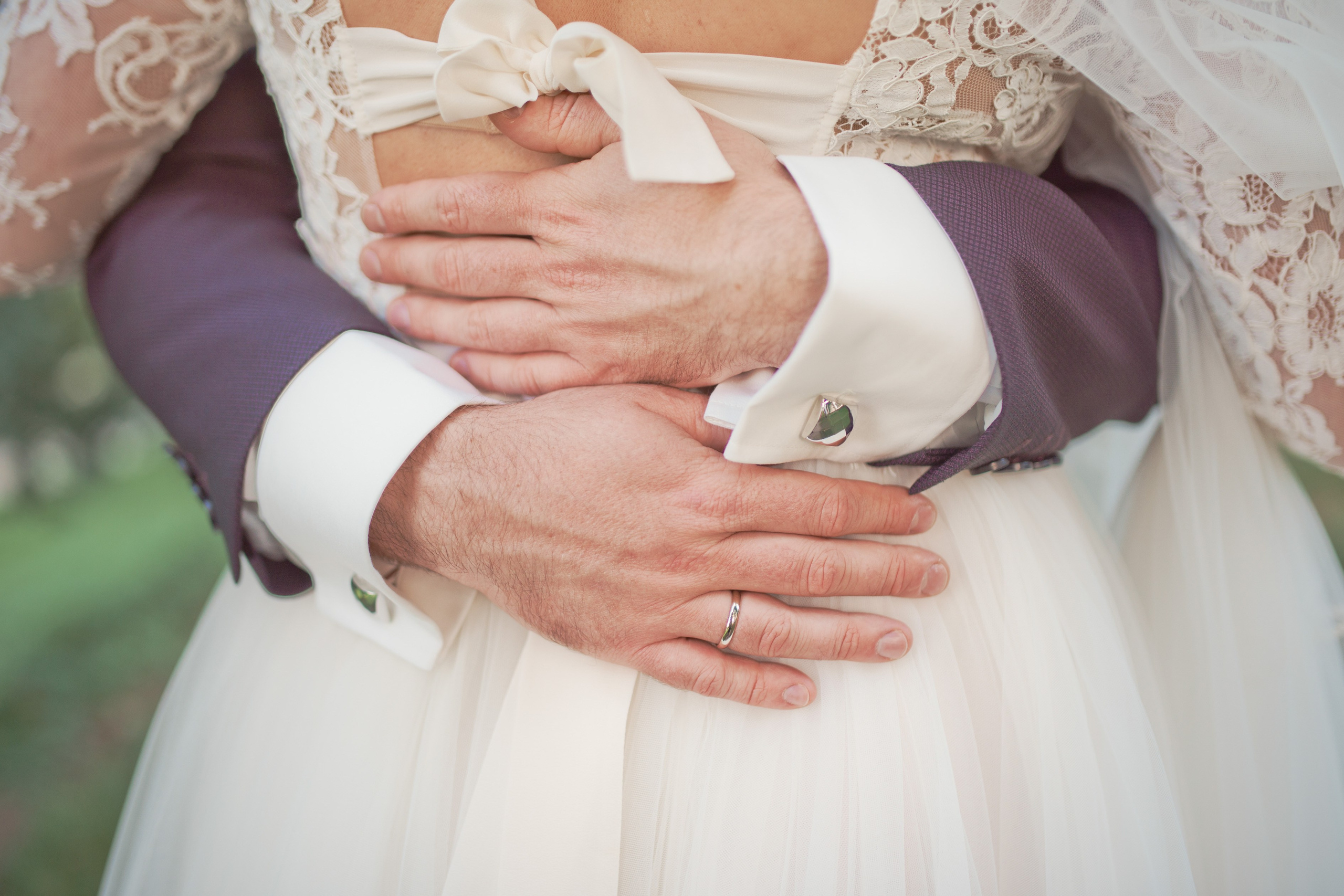 Vestuvių fotosesija, ceremonija, Vestuvių pasiruošimo fotografavimas. Vestuvių fotografas Vilnius Trakai kaina vestuvių fotografavimas fotografė personal.lt photogrpahy kainos jaunoji jaunikis nuotaka santuoka vestuvės, profesionali natūrali meninė reportažinė klasikinė fotosesija, vestuvių fotosesija gamtoje dvare