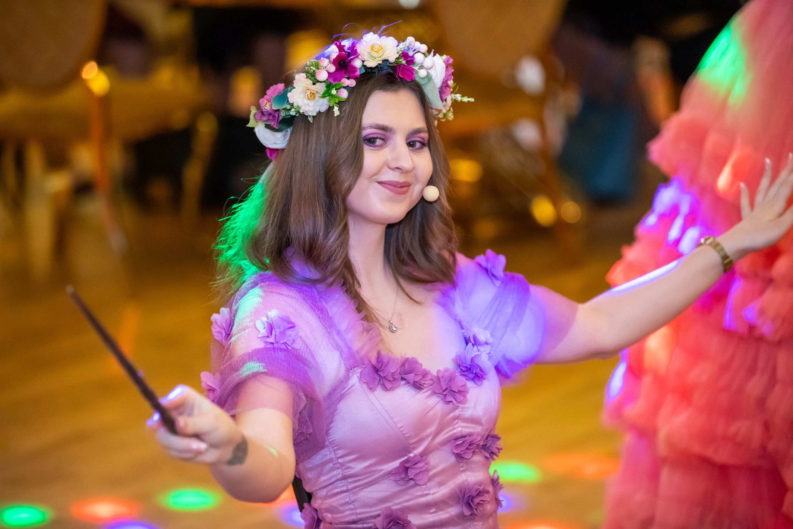 “Bebeluș botezat în biserică, ținut în brațe de nași” • “Detaliu cu lumânarea de botez decorată cu flori albe” • “Părinți emoționați alături de copilul lor la ceremonia de botez” • “Masa festivă de botez cu decor tematic și tort personalizat” • “Momentul în care preotul toarnă apă sfințită pe fruntea bebelușului” “Bebeluș în rochie albă de botez, zâmbind în brațele mamei” • “Detaliu cu cruciulița de botez așezată pe o pernă de satin” • “Părinți și nași aprinzând lumânările în timpul ceremoniei de botez” • “Tort de botez decorat cu figurine tematice și numele copilului” • “Copil botezat dormind liniștit în pătuțul decorat festiv” • “Momentul în care preotul binecuvântează copilul în fața altarului” • “Invitați adunându-se în jurul mesei festive la petrecerea de botez” • “Bebeluș ținând în mână o jucărie personalizată primită la botez” • “Familie fericită pozând împreună după ceremonia de botez” • “Decor tematic cu baloane și flori la locația petrecerii de botez” fotograf Botoșani fotograf evenimente fotograf botez Alin Chirila fotograf alinofotostudio,- Preotul ținându-l pe micuțul Mathias Gabriel la botez, în biserica Înălțarea Domnului, Copălău - Detalii de la botezul lui Mathias – lumânare, trusou și icoană - Familia lui Mathias Gabriel alături de micuț, în ziua botezului - Portret emoționant cu mama și bebelușul în brațe, în biserică,fotograf profesionist evenimente Botoșani, Iași, Suceava, Fălticeni, Bacău, Pașcani, Roman - AlinoFotoStudio by Alin Chirilă - servicii foto nuntă, botez, cununie, ședințe foto creative, albume personalizate, fotografii emoționante și calitative pentru cele mai importante momente din viață,fotograf nuntă Botoșani Alin Chirilă, ședință foto botez Iași - AlinoFotoStudio, servicii fotograf profesionist evenimente Suceava, fotograf cununie civilă Fălticeni - Alin Chirilă, album foto nuntă personalizat Bacău.“Bebeluș botezat în biserică, ținut în brațe de nași” • “Detaliu cu lumânarea de botez decorată cu flori albe” • “Părinți emoționați alături de copilul lor la ceremonia de botez” • “Masa festivă de botez cu decor tematic și tort personalizat” • “Momentul în care preotul toarnă apă sfințită pe fruntea bebelușului” “Bebeluș în rochie albă de botez, zâmbind în brațele mamei” • “Detaliu cu cruciulița de botez așezată pe o pernă de satin” • “Părinți și nași aprinzând lumânările în timpul ceremoniei de botez” • “Tort de botez decorat cu figurine tematice și numele copilului” • “Copil botezat dormind liniștit în pătuțul decorat festiv” • “Momentul în care preotul binecuvântează copilul în fața altarului” • “Invitați adunându-se în jurul mesei festive la petrecerea de botez” • “Bebeluș ținând în mână o jucărie personalizată primită la botez” • “Familie fericită pozând împreună după ceremonia de botez” • “Decor tematic cu baloane și flori la locația petrecerii de botez” fotograf Botoșani fotograf evenimente fotograf botez Alin Chirila fotograf alinofotostudio.fotograf botez Amelis Maria, fotografie botez Botoșani, fotograf Alin Chirilă, amintiri botez, fotografii botez, botez Amelis Maria, fotograf copii, fotografie botez în Botoșani,