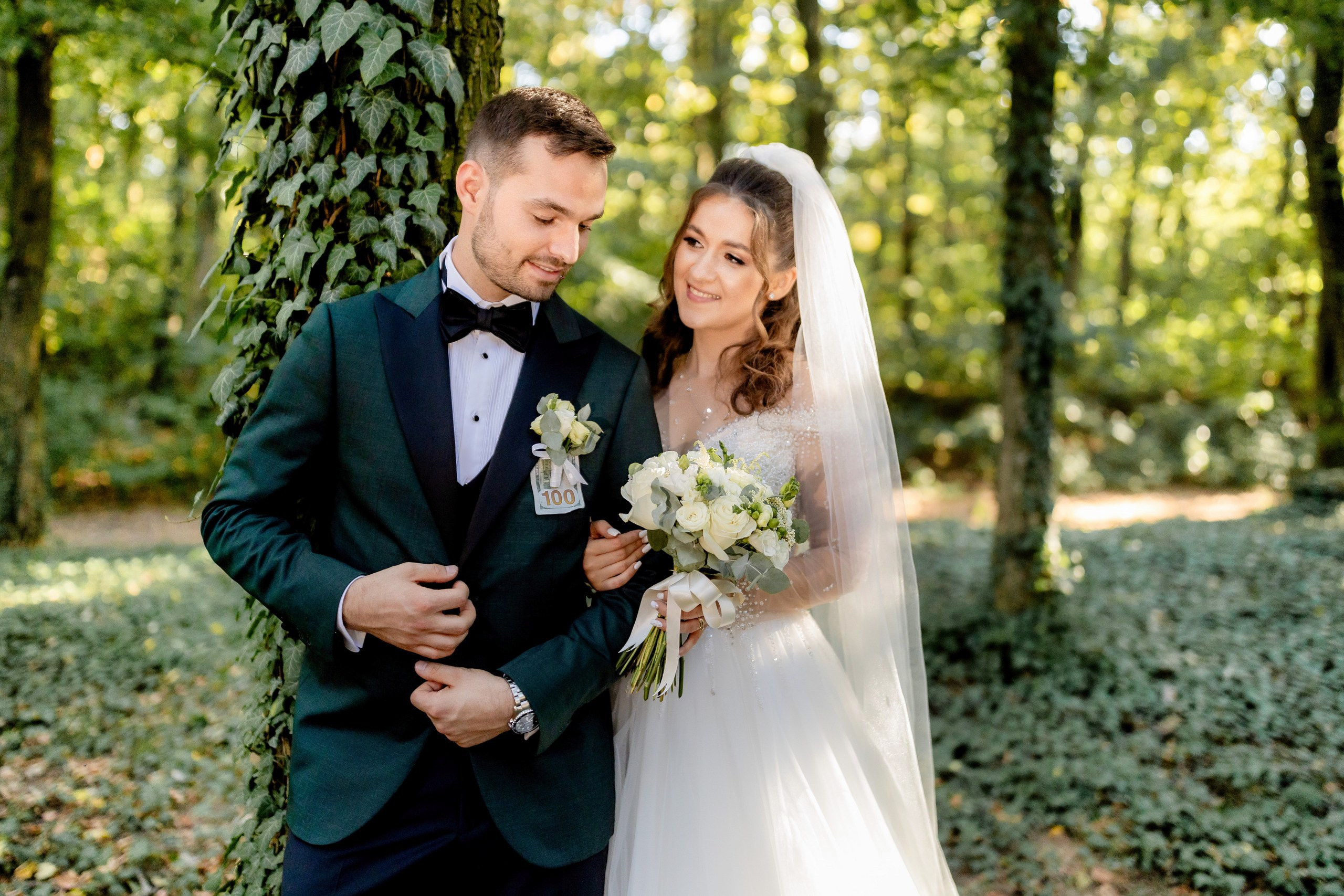 - nunta--fotograf-profesionist-botosani - fotografie-nunta-romantica - imagini-nunta-in-natura-alin-chirila-fotograf - fotografii-cuplu-indragostit-nunta-botosani - sedinta-foto-miri-andrei-iustina-alinofotostudio - amintiri-din-nunta-realizate-de-fotograf-profesionist - povestea-nuntii-andrei-si-iustina-in-imagini-alinofotostudio-fotograf evenimente- evenimente Botoșani -fotograf Suceava - fotograf Iași- servicii foto. servicii foto Botoșani. servicii foto video Botoșani. fotograf nunta. fotograf evenimente. fotograf nunta Botoșani. Alin chirila. Alin chirila fotograf. Alinofotostudio.- servicii foto. servicii foto Botoșani. servicii foto video Botoșani. fotograf nunta. fotograf evenimente. fotograf nunta Botoșani. Alin chirila. Alin chirila fotograf. Alinofotostudio.fotograf stare civilă,poze stare civilă,album foto stare civilă,servicii foto suceava,fotograf evenimente suceava,fotograf nuntă suceava,poze cununie civilă,ședință foto stare civilă,sesiune foto suceava,fotograf profesionist suceava,fotograf botosani,stare civila botosani,alinofotostudio,alin chirila fotograf.servicii foto. servicii foto Botoșani. servicii foto video Botoșani. fotograf nunta. fotograf evenimente. fotograf nunta Botoșani. Alin chirila. Alin chirila fotograf. Alinofotostudio.fotograf stare civilă,poze stare civilă,album foto stare civilă,servicii foto suceava,fotograf evenimente suceava,fotograf nuntă suceava,poze cununie civilă,ședință foto stare civilă,sesiune foto suceava,fotograf profesionist suceava,fotograf botosani,stare civila povestitor prin fotografiebotosani,alinofotostudio,alin chirila fotograf,servicii foto. servicii foto Botoșani. servicii foto video Botoșani. fotograf nunta. fotograf evenimente. fotograf nunta Botoșani. Alin chirila. Alin chirila fotograf. Alinofotostudio.fotograf stare civilă,poze stare civilă,album foto stare civilă,servicii foto suceava,fotograf evenimente suceava,fotograf nuntă suceava,poze cununie civilă,ședință foto stare civilă,sesiune foto suceava,fotograf profesionist suceava,fotograf botosani,stare civila botosani,alinofotostudio,alin chirila fotograf,cununie religioasă botoșani,andreea și neculai,capela militară botoșani,foto conacul zăicești,fotograf nuntă botoșani,fotograf cununie religioasă,foto evenimente botoșani,poze cununie capela militară,ședință foto zăicești,fotograf profesionist botoșaniMire și mireasă – Sergiu & Liliana – ziua nunții, 2024 - Emoții în ziua nunții – Sergiu și Liliana - Dansul mirilor – fotografie artistică nuntă 2024 - Sedinta foto romantică în natură – Sergiu & Liliana - Rochia de mireasă și detalii de nuntă elegan-Album de cununie civilă Florin și Anda – Fotografii profesionale realizate de Alin Chirilă în Botoșani -fotograf prin fotografie-Ședință foto Trash the Dress pe muntele Rarău cu Iulian și Iuliana – fotografie de cuplu, natură montană, emoție autentică surprinsă de Alin Chirilă, povestitor prin fotografie.- "Iulian și Iuliana pe crestele Rarăului – fotografie Trash the Dress în natură" - "Cuplu îmbrățișat la apus pe muntele Rarău – ședință foto după nuntă" - "Rochie de mireasă în vânt pe munte – Trash the Dress Rarău-1. Iulian și Iuliana pe muntele Rarău – ședință foto Trash the Dress în natură, cu peisaj montan spectaculos 2. Cuplu în îmbrățișare pe Rarău – emoție autentică surprinsă după nuntă 3. Rochie de mireasă în bătaia vântului – fotografie artistică Trash the Dress în munți 4. Mire și mireasă privind spre orizont – dragoste și libertate pe muntele Rarău 5. Iuliana zâmbind în rochia de mireasă – portret în natură, Trash the Dress 6. Iulian ținându-și mireasa de mână – ședință foto romantică pe munte 7. Detaliu cu rochia pe stâncă – estetică naturală Trash the Dress Rarău 8. Cuplu în mers pe poteca Rarăului – fotografie simbolică de după nuntă 9. Apus de soare pe Rarău în spatele mirilor – imagine de poveste Trash the Dress 10. Iulian și Iuliana râzând împreună – momente autentice surprinse de Alin Chirilă, povestitor prin fotografie