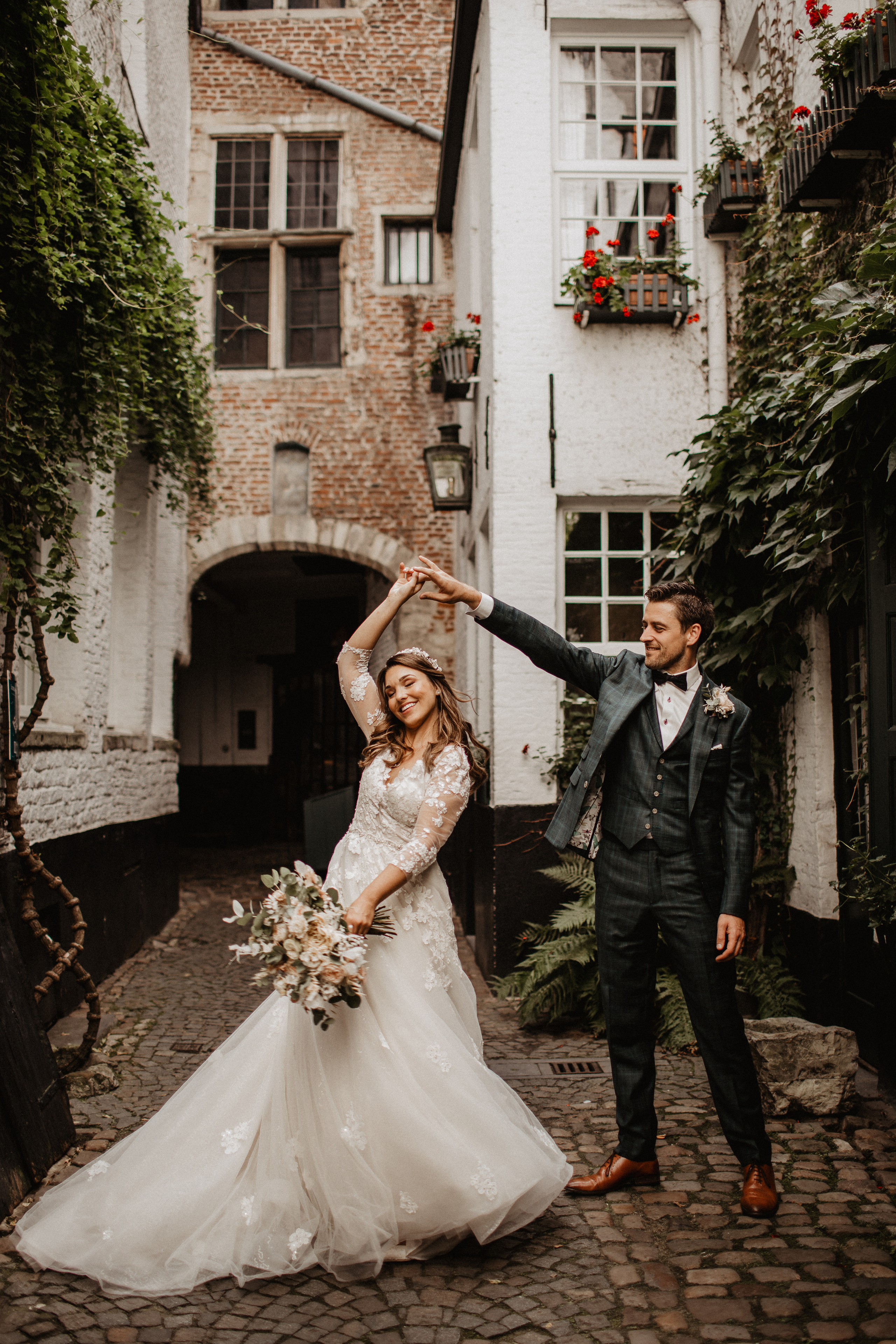 Samantha + Joris | “But we know better”. Iceland elopement photographer & videographer