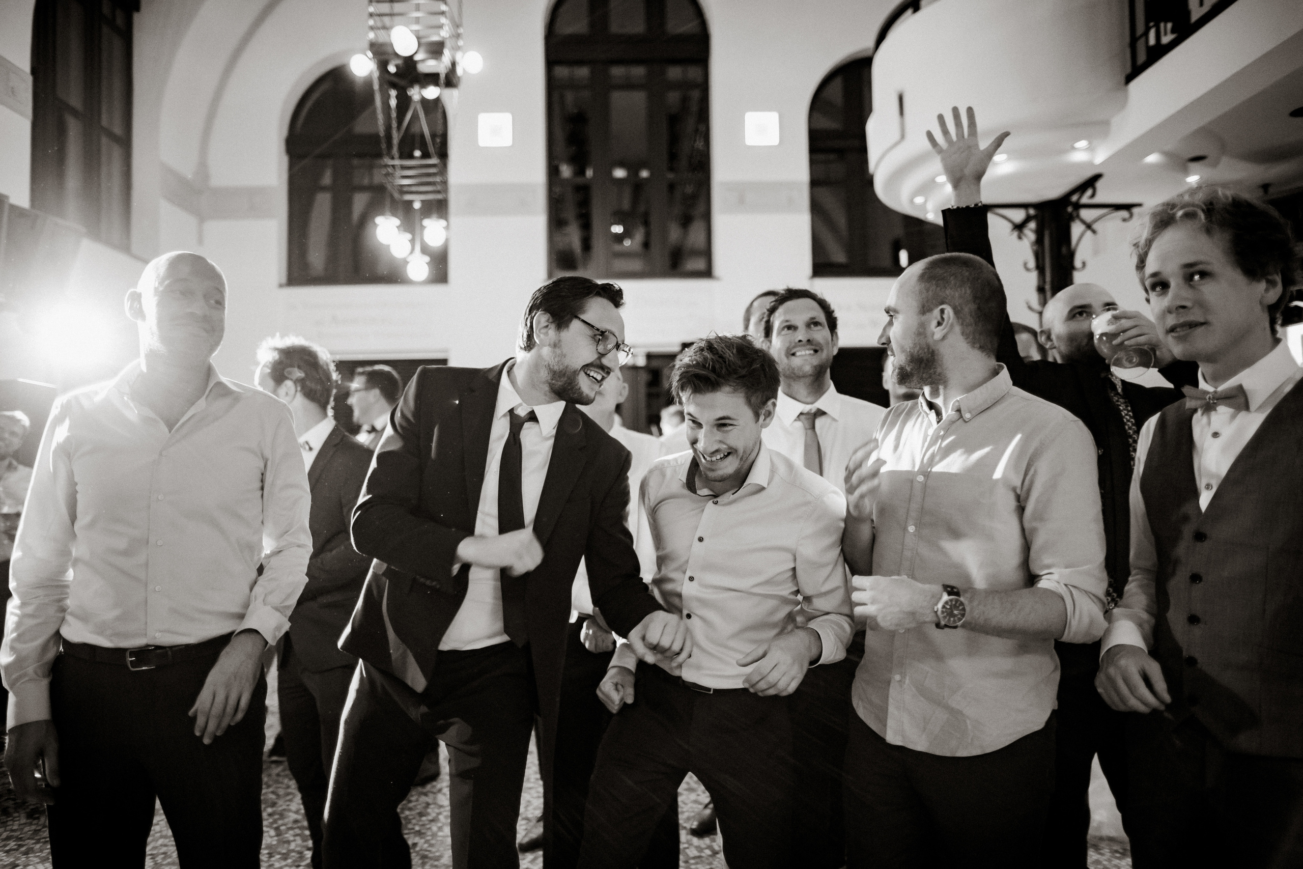 Samantha + Joris | “But we know better”. Iceland elopement photographer & videographer