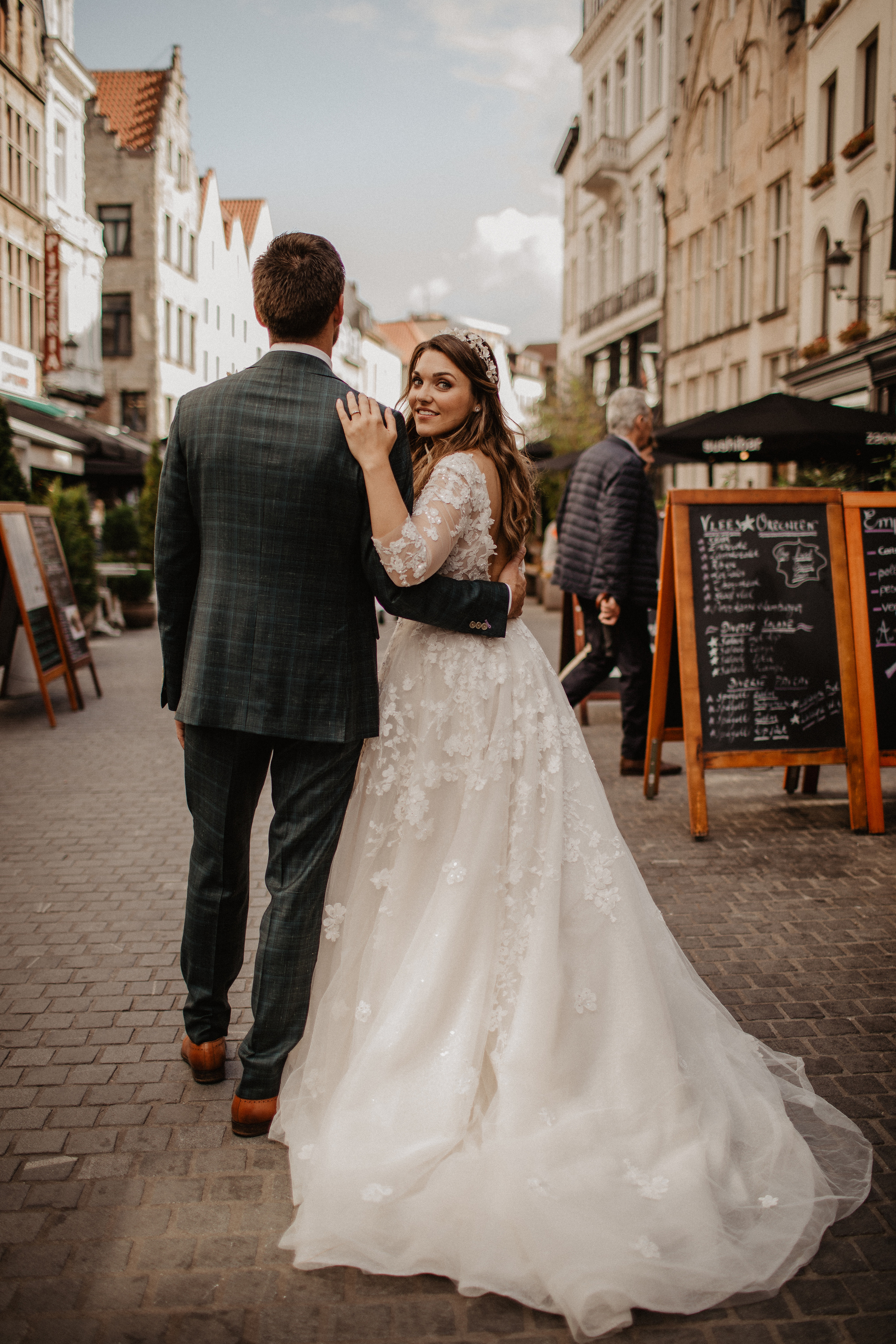 Samantha + Joris | “But we know better”. Iceland elopement photographer & videographer