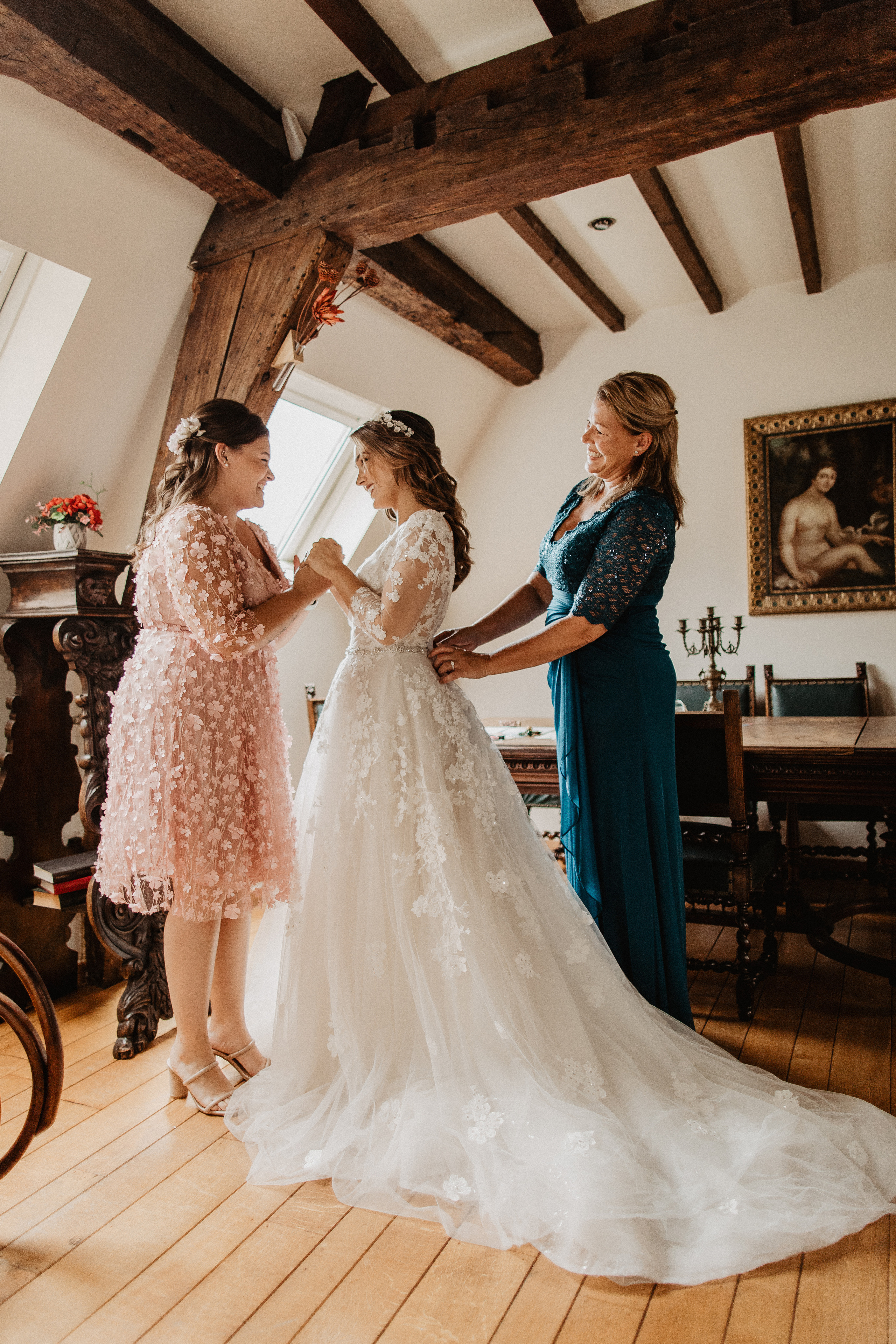 Samantha + Joris | “But we know better”. Iceland elopement photographer & videographer