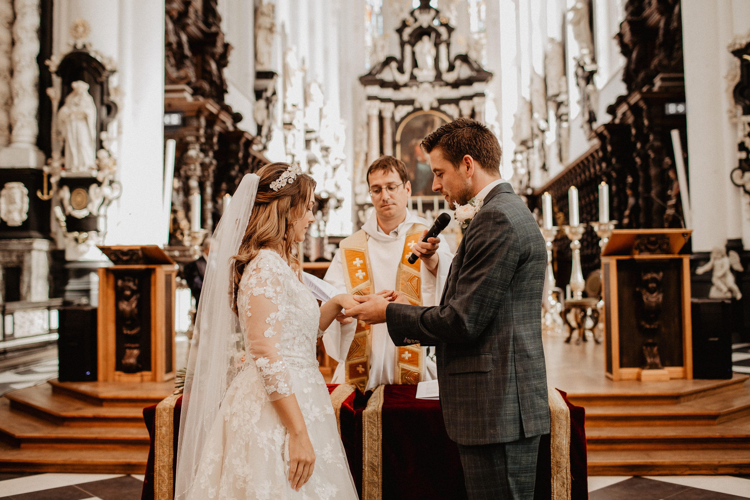 Samantha + Joris | “But we know better”. Iceland elopement photographer & videographer
