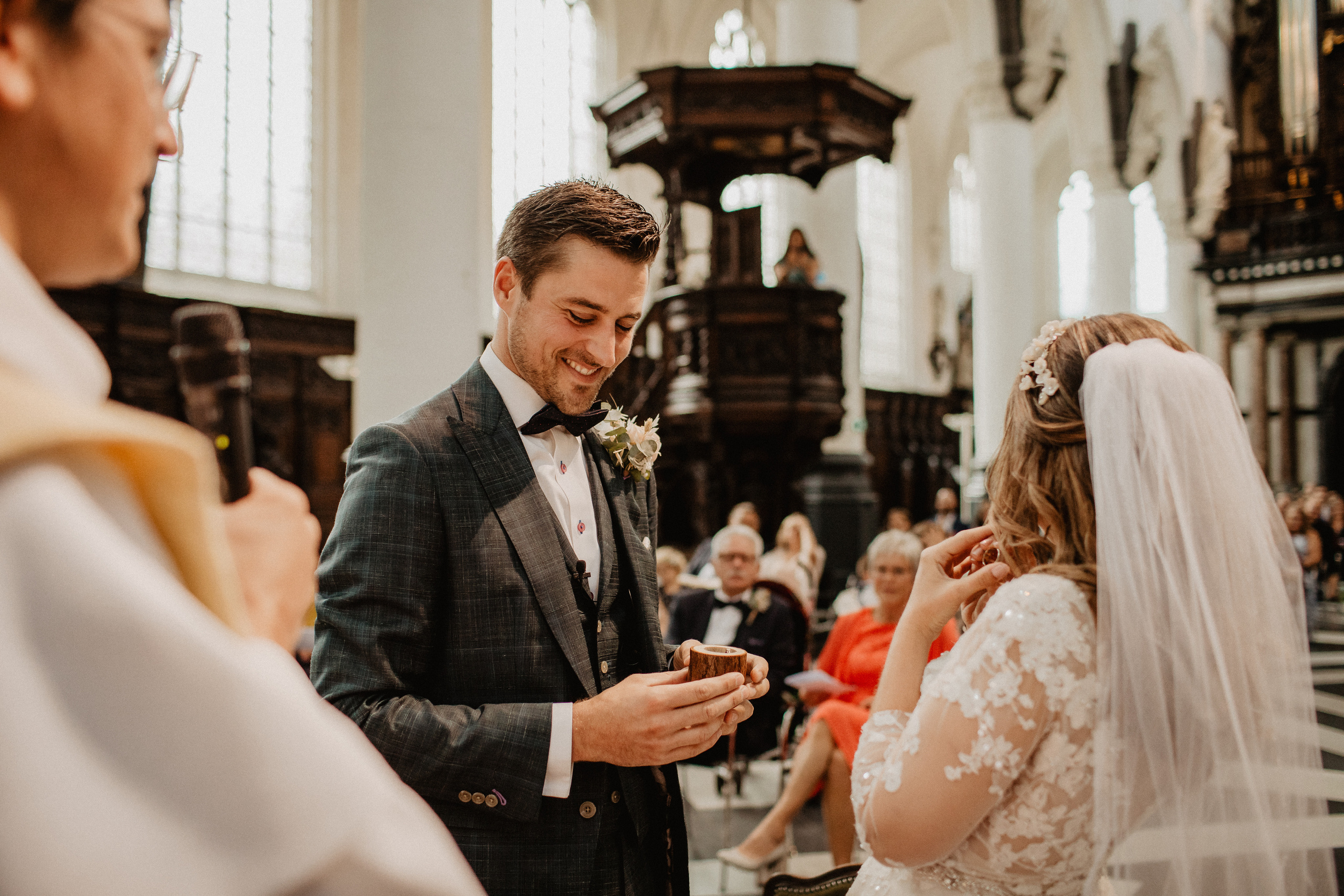 Samantha + Joris | “But we know better”. Iceland elopement photographer & videographer