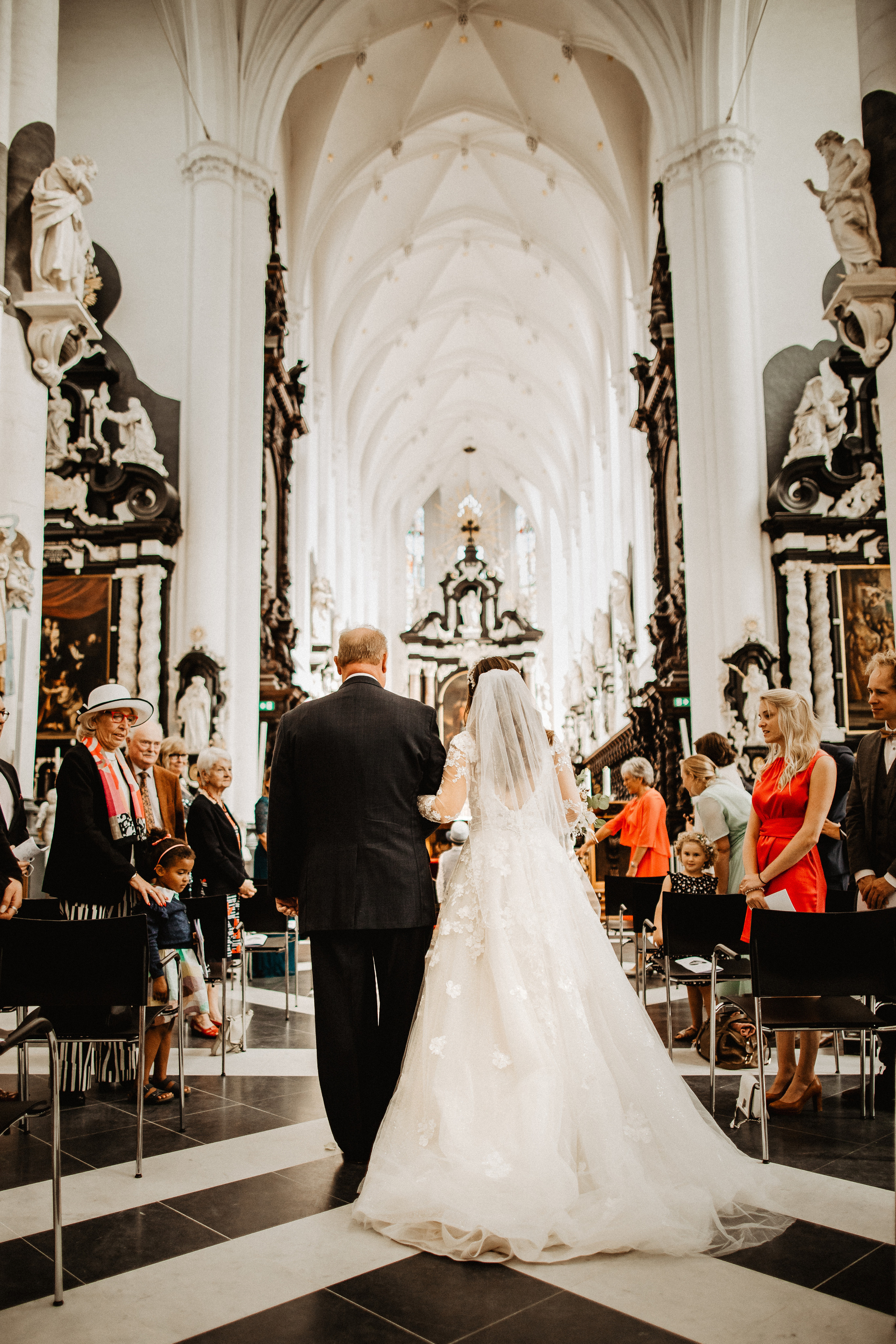 Samantha + Joris | “But we know better”. Iceland elopement photographer & videographer