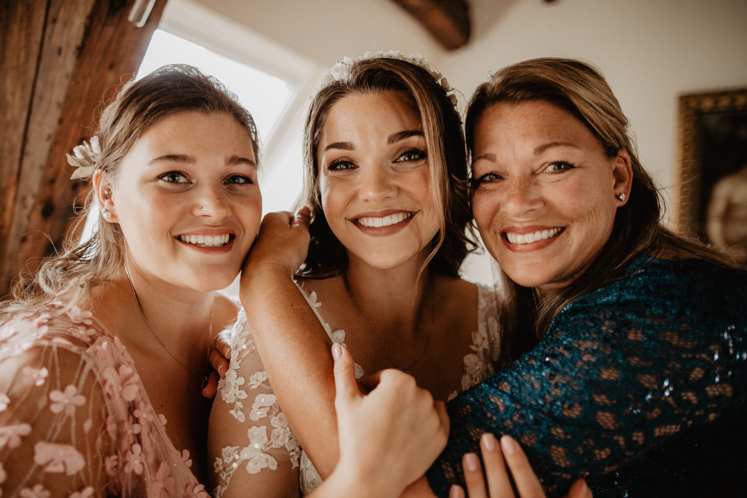 Samantha + Joris | “But we know better”. Iceland elopement photographer & videographer