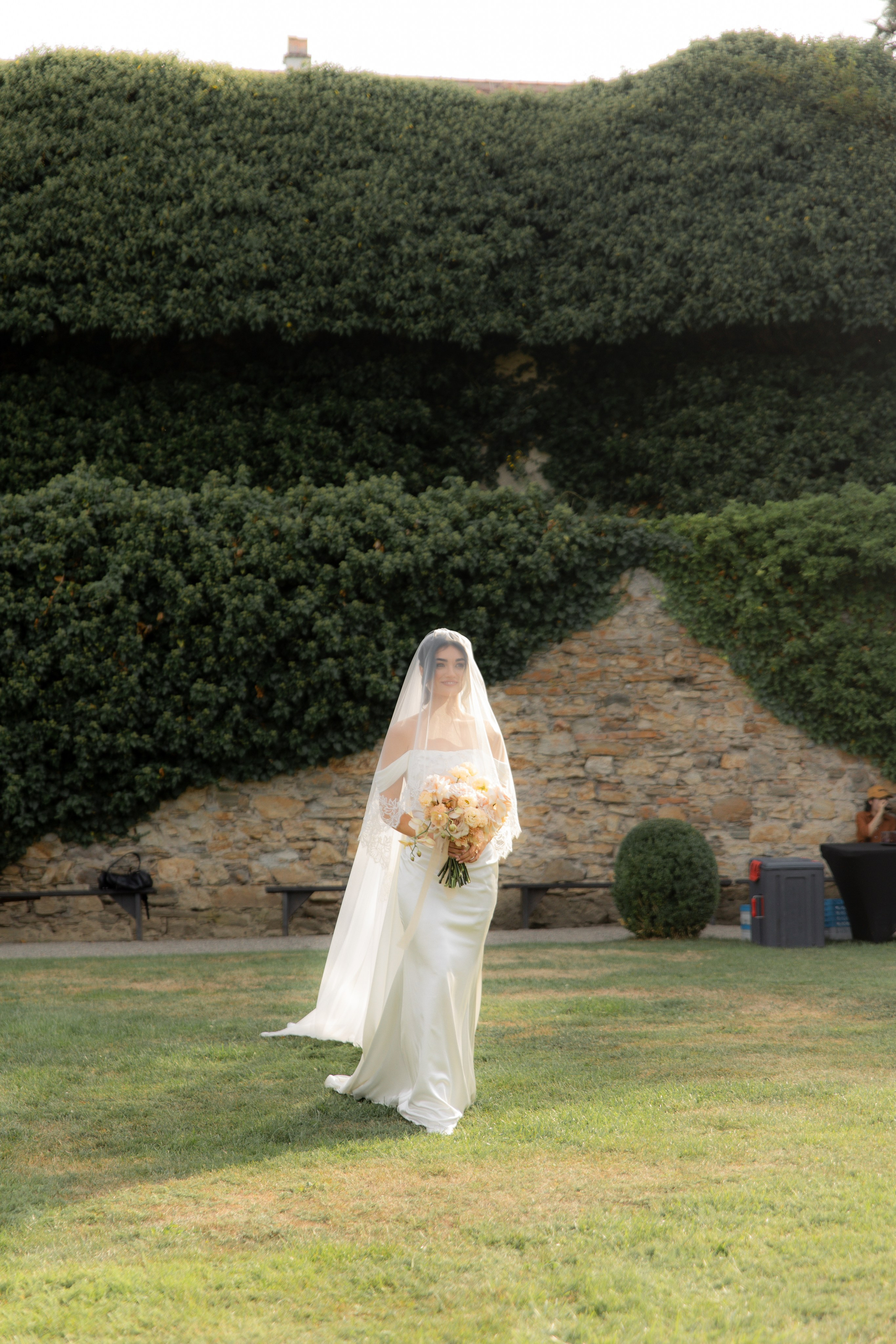 Elegant Castle Wedding in Austria | Alwin & Ruth’s Fairytale Celebration. Wedding photographer and videographer based in Timisoara, Romania