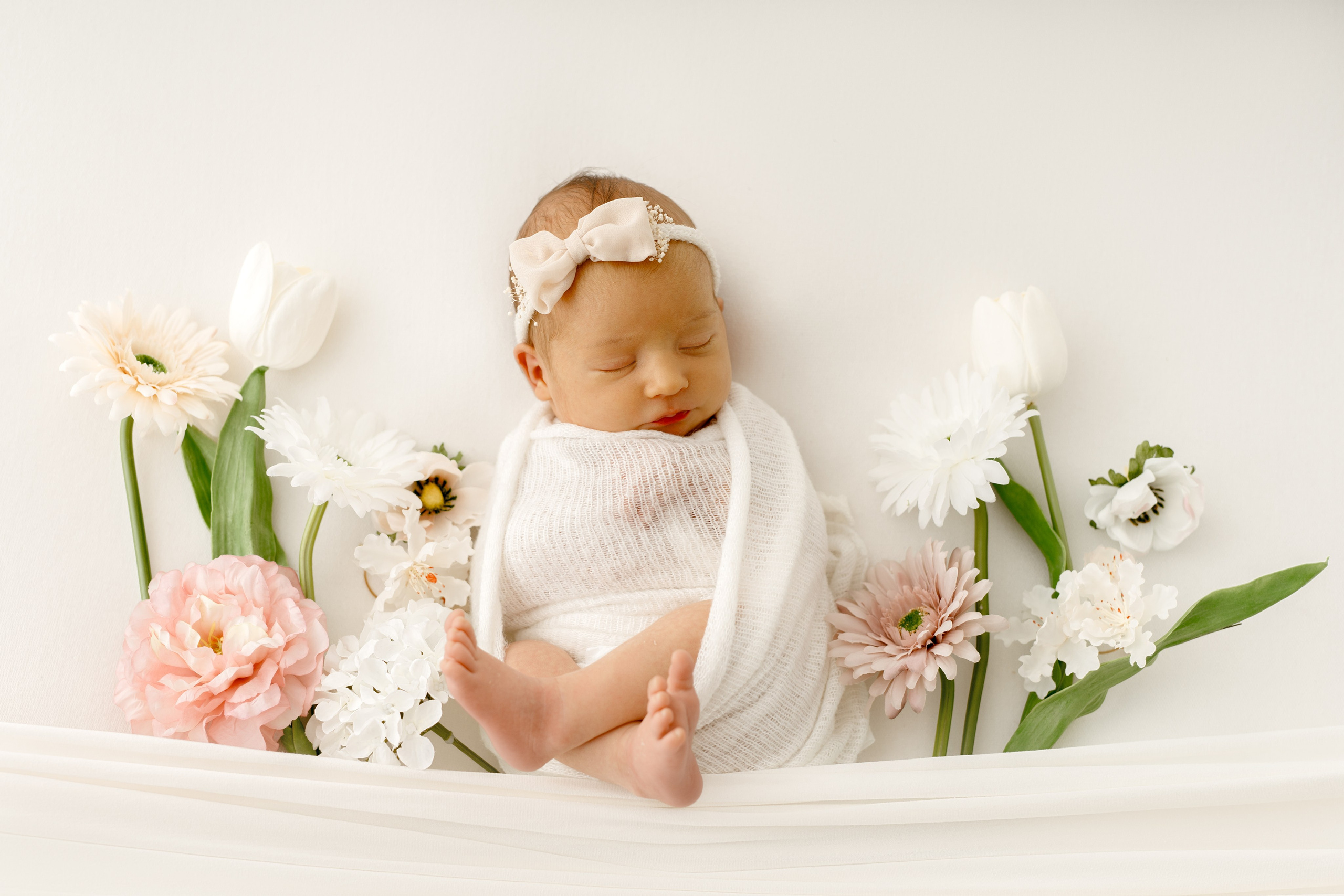 Fotografia Noworodkowa Łódź - Piękne Zdjęcia Noworodków. Fotograf Łódź - sesja ciążowa, noworodkowa, dziecięca. Studio w Łodzi