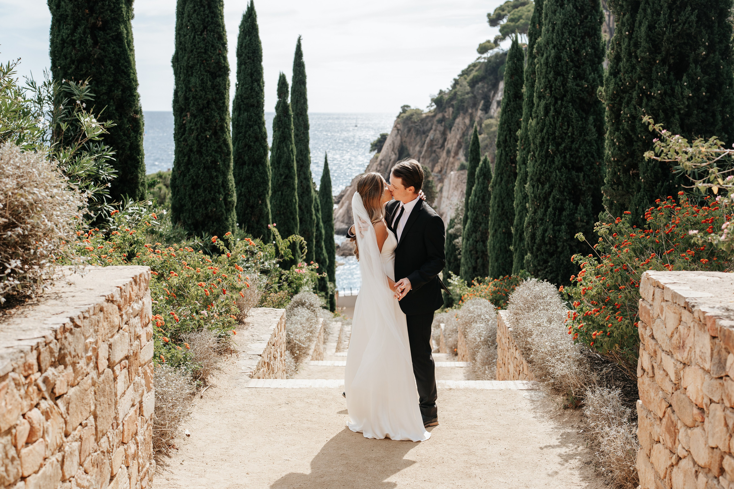 Hunter & Molly, 10/09/2026, Jardi Botanic Marimurtra. Wedding photographer in Girona and Costa Brava| Evgenia Gruntovaya