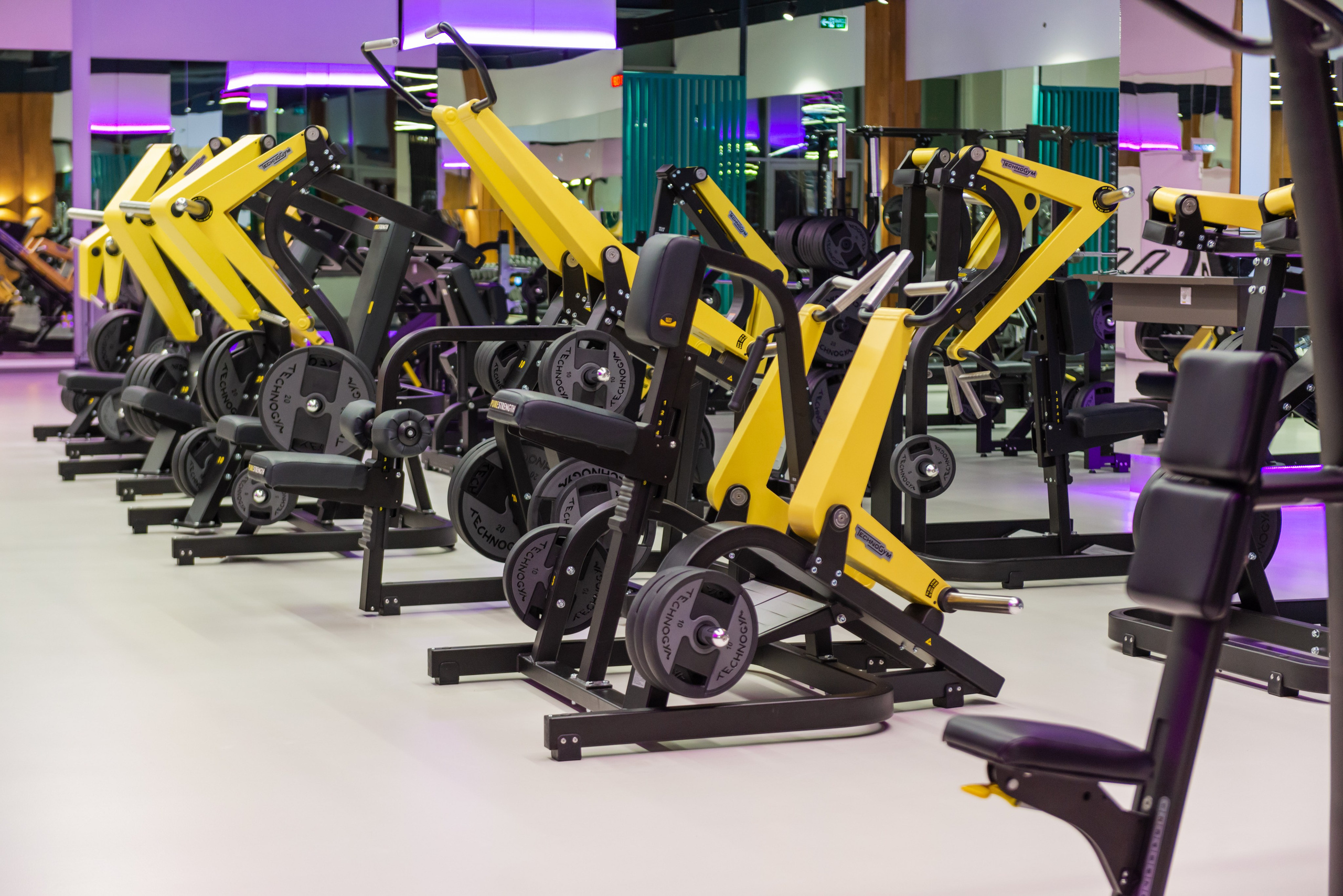 Фитнес-клуб DDX Fitness в ТЦ Июнь Мытищи. ФОТОГРАФ МЕКСИКА КИНТАНА-РОО