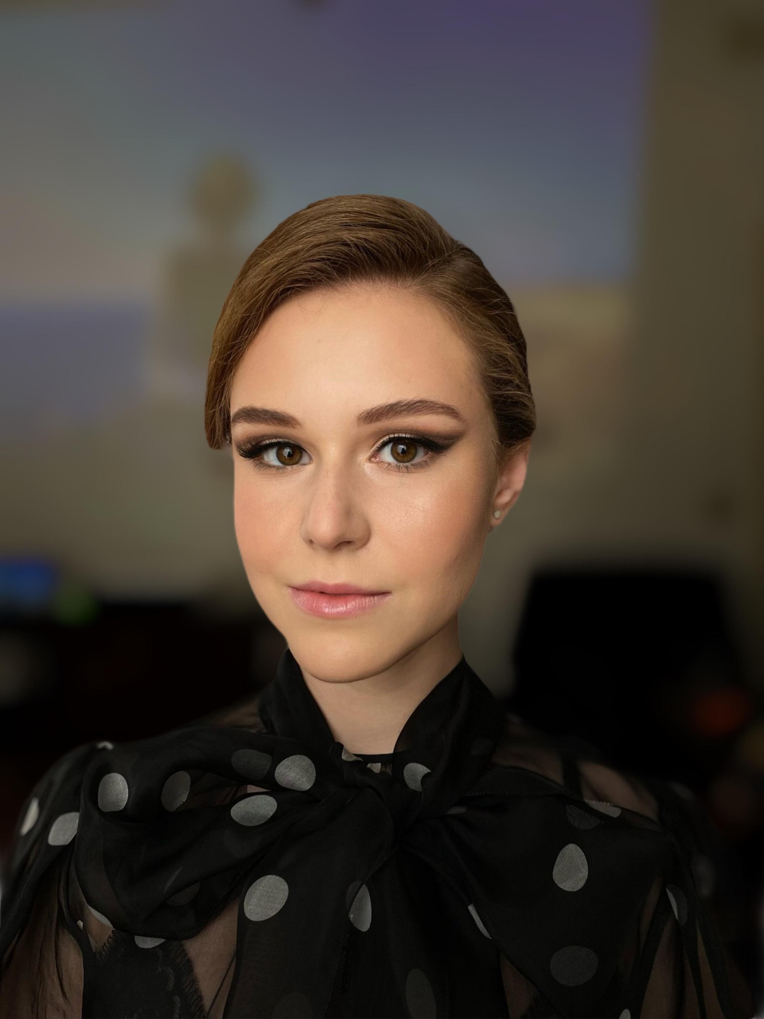 Makeup and hairstyle for your event in Rome — Italy. Makeup artist and hairstylist in Rome Italy | Kate Lisi