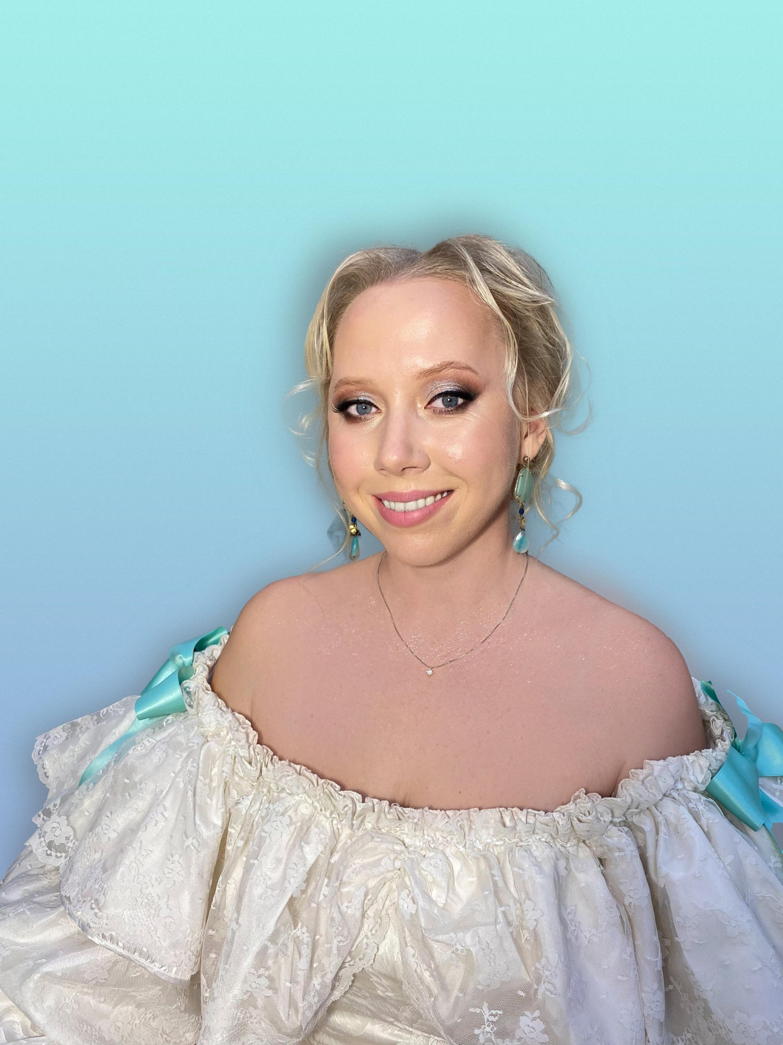 Makeup and hairstyle for your event in Rome — Italy. Makeup artist and hairstylist in Rome Italy | Kate Lisi