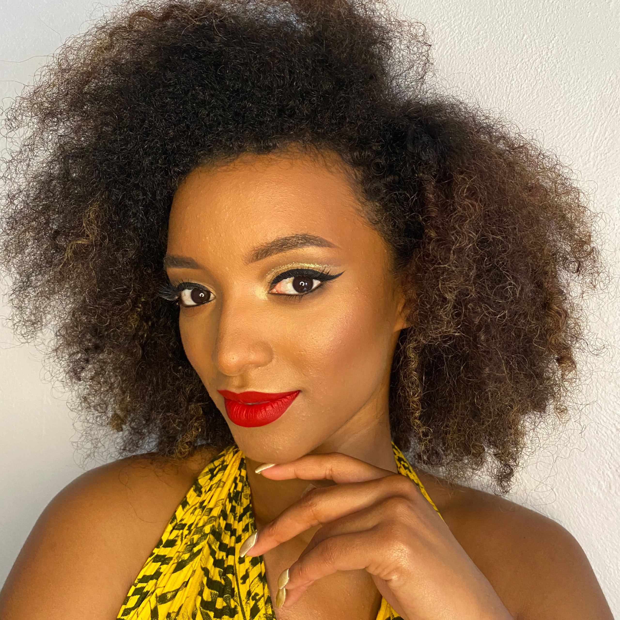 Brazilian girl with Hollywood makeup and red lipstick with curly hair-Milan