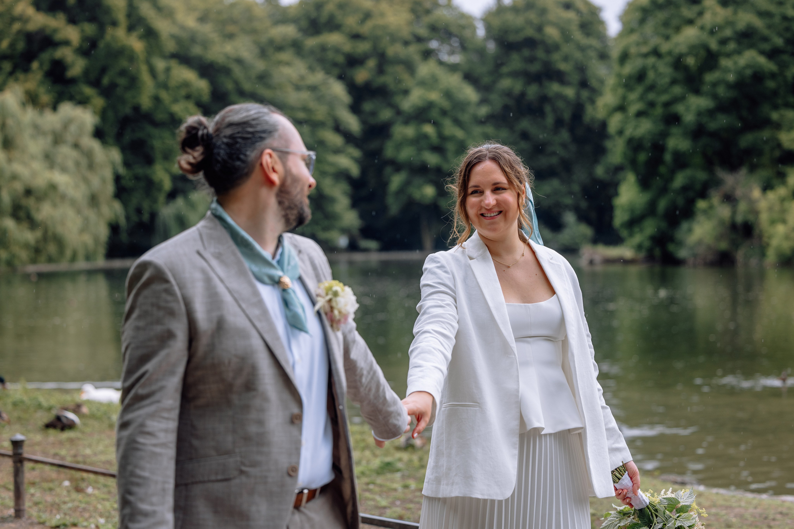 Corinna und Daniel: romantische Hochzeit in der Mandlstrasse/Sommer 2025. Hochzeitsfotograf München Taufe Familienfotograf Tanja Mauke