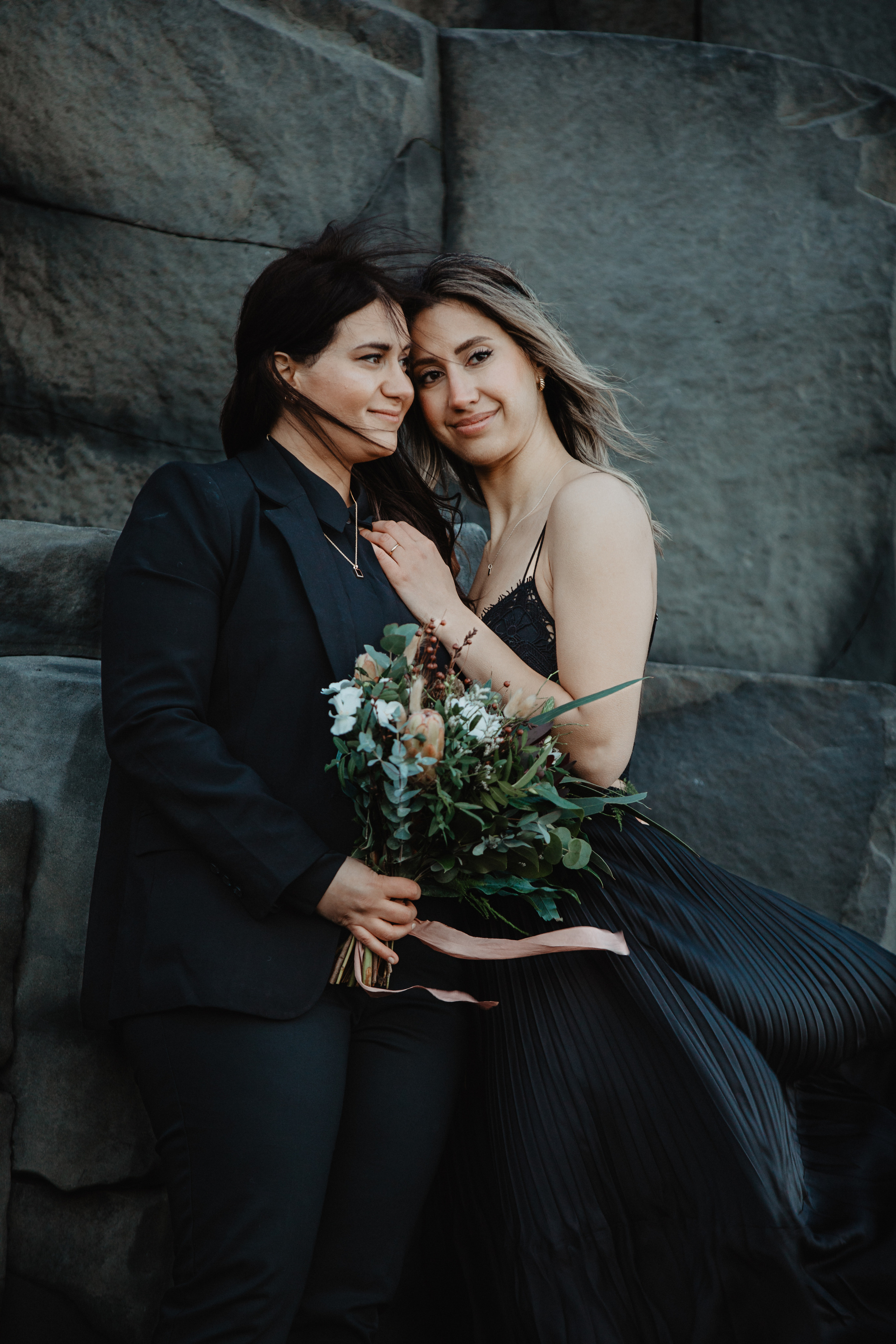 Sunrise elopement at black sand beach in Iceland. Iceland elopement photographer & videographer