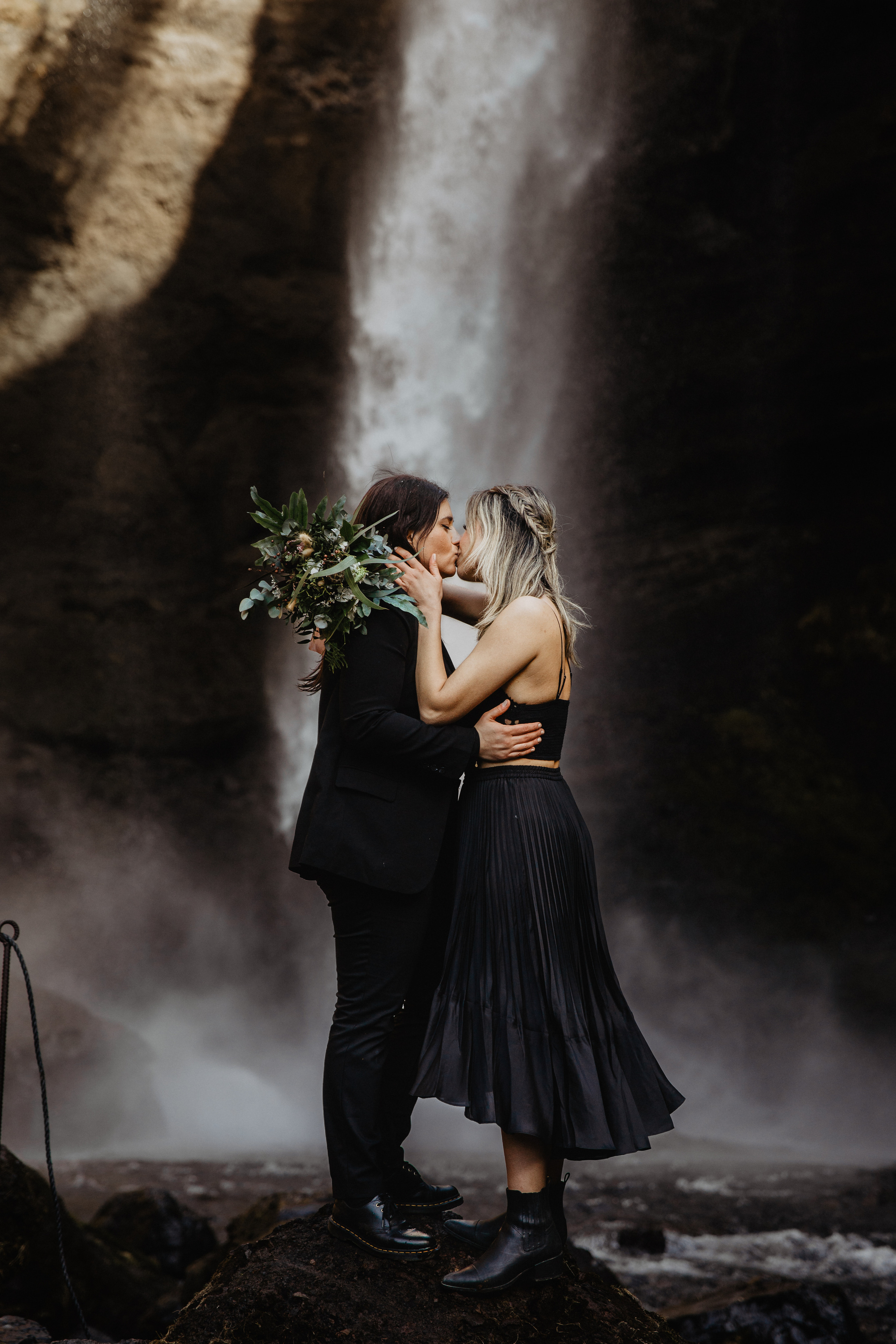 Sunrise elopement at black sand beach in Iceland. Iceland elopement photographer & videographer