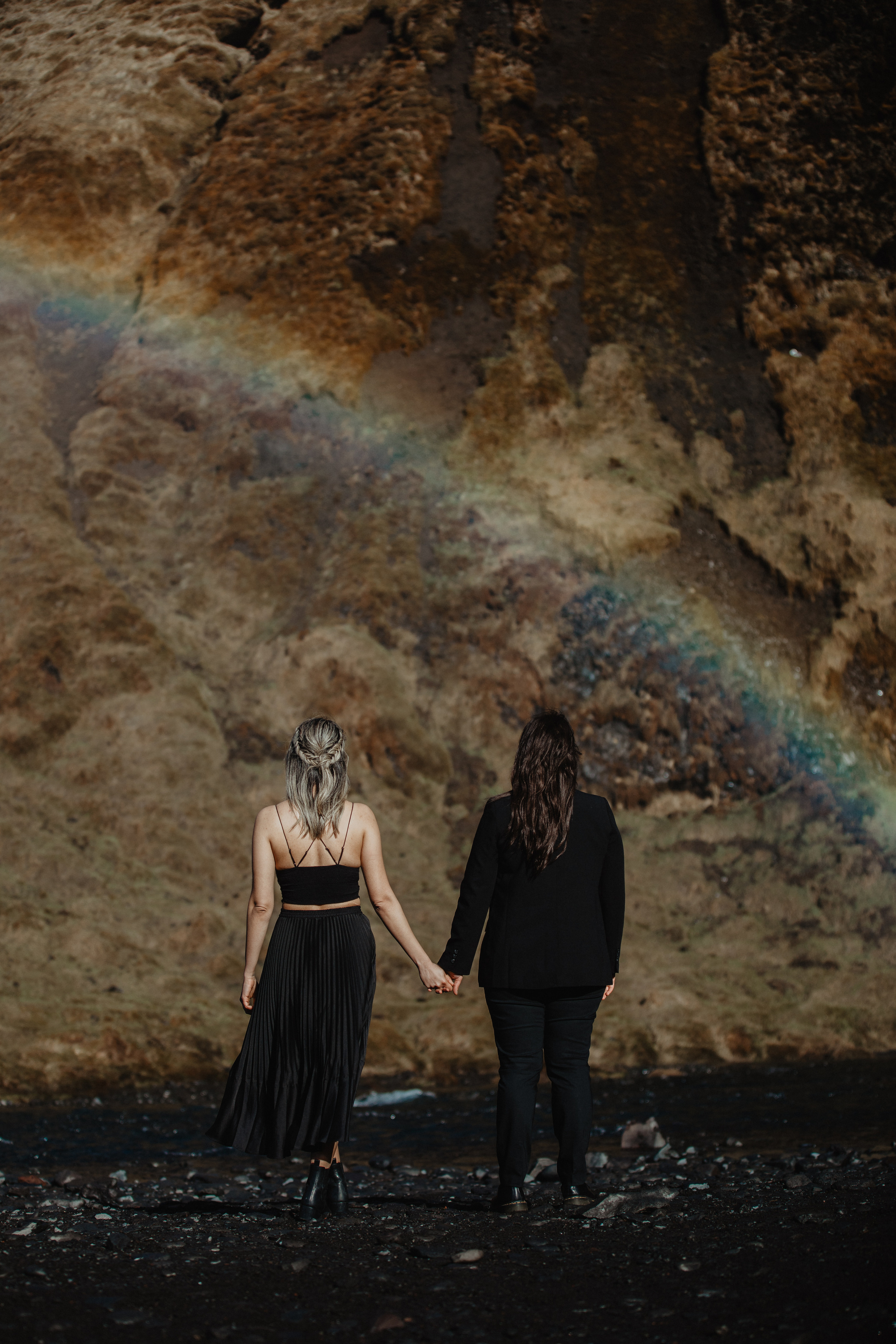 Sunrise elopement at black sand beach in Iceland. Iceland elopement photographer & videographer