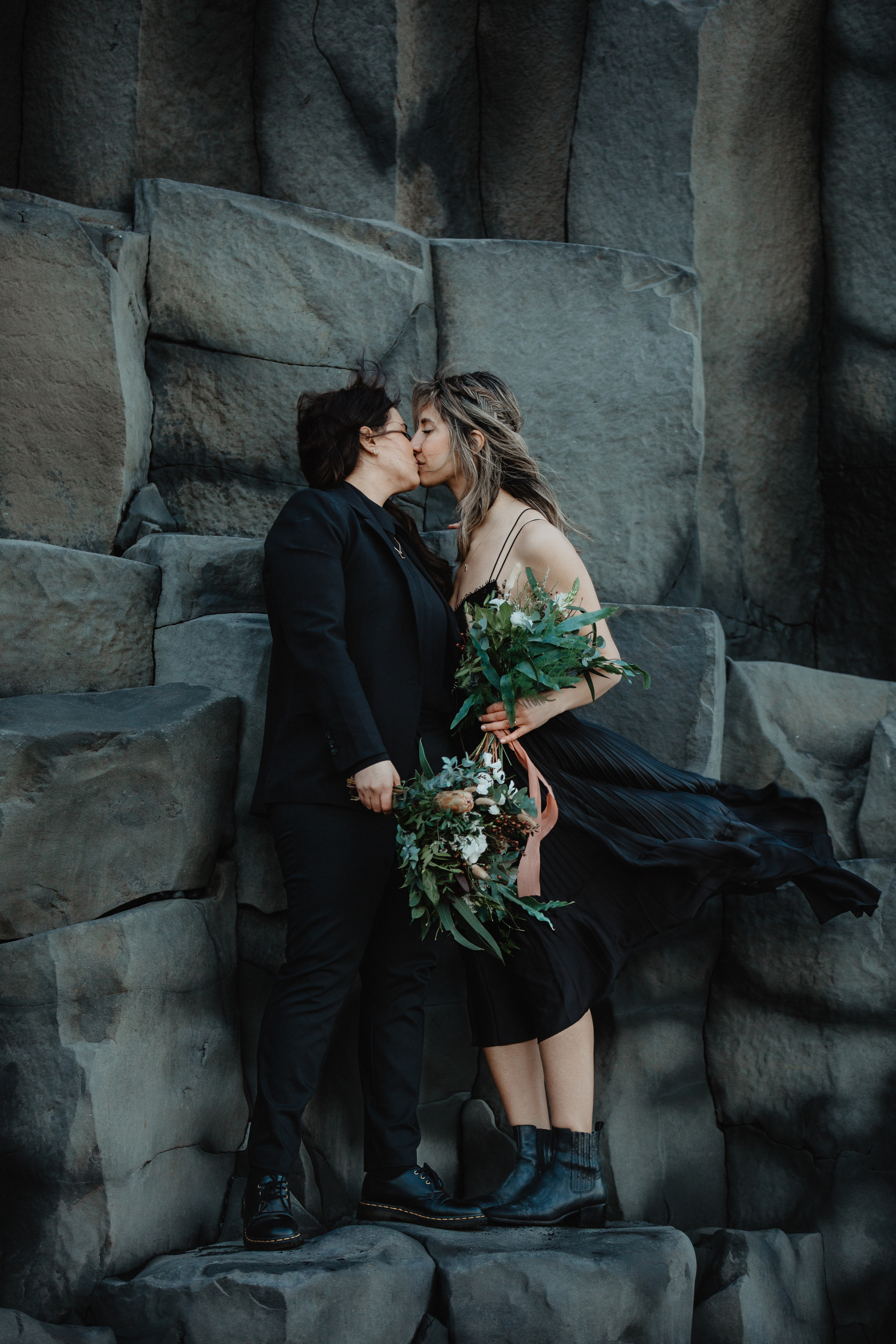 Sunrise elopement at black sand beach in Iceland. Iceland elopement photographer & videographer