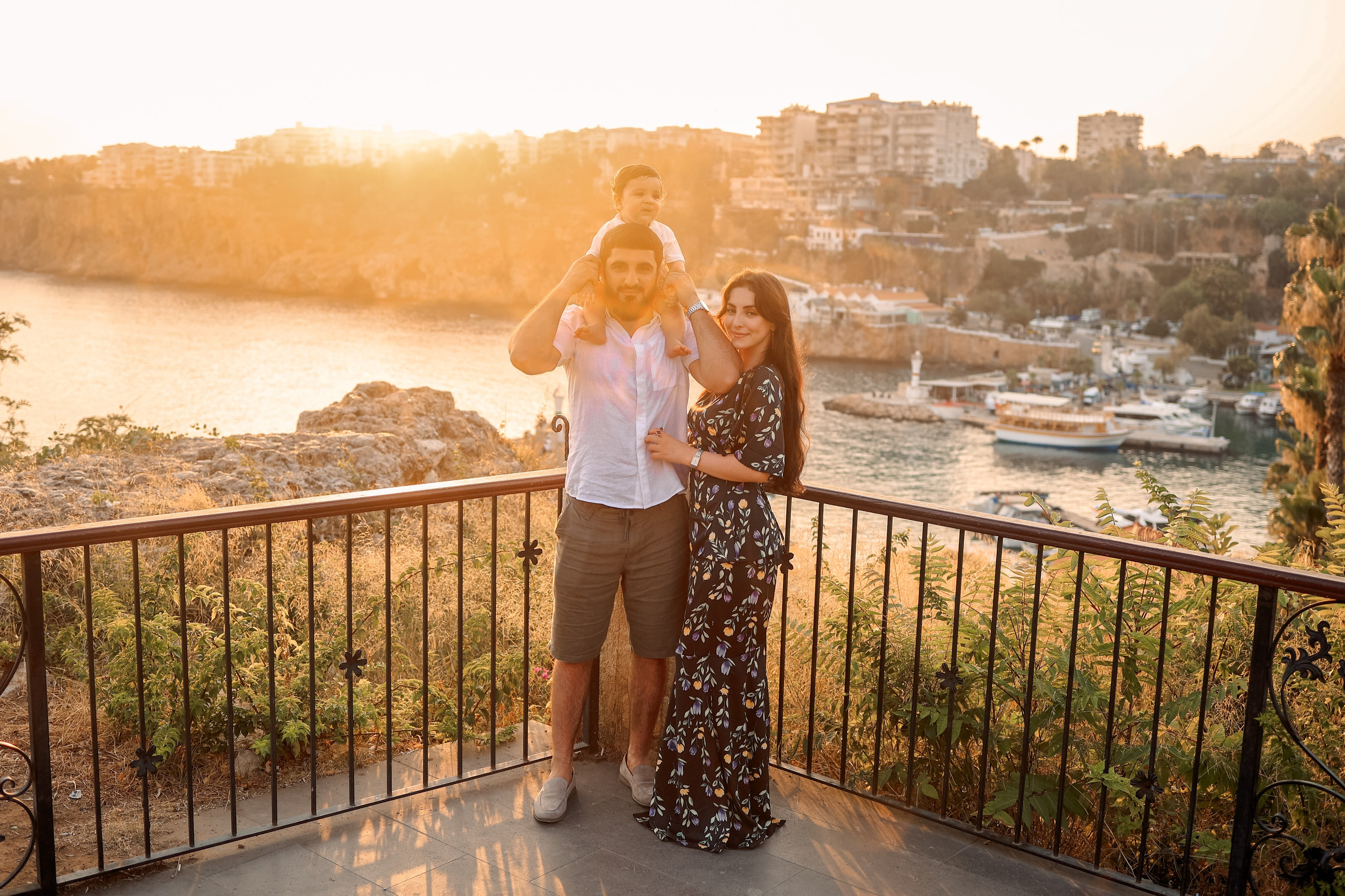 Photoshooting in old town of Antalya. Photographer in Turkey, Antalya, Kemer, Belek, Side, Kas, Fethiye